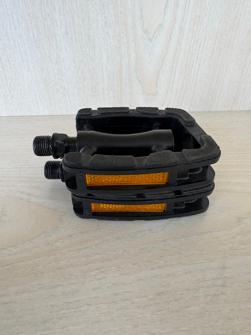 Marwi SP-823 Plattformpedale Schwarz mit Reflektoren – sehr guter Zustand