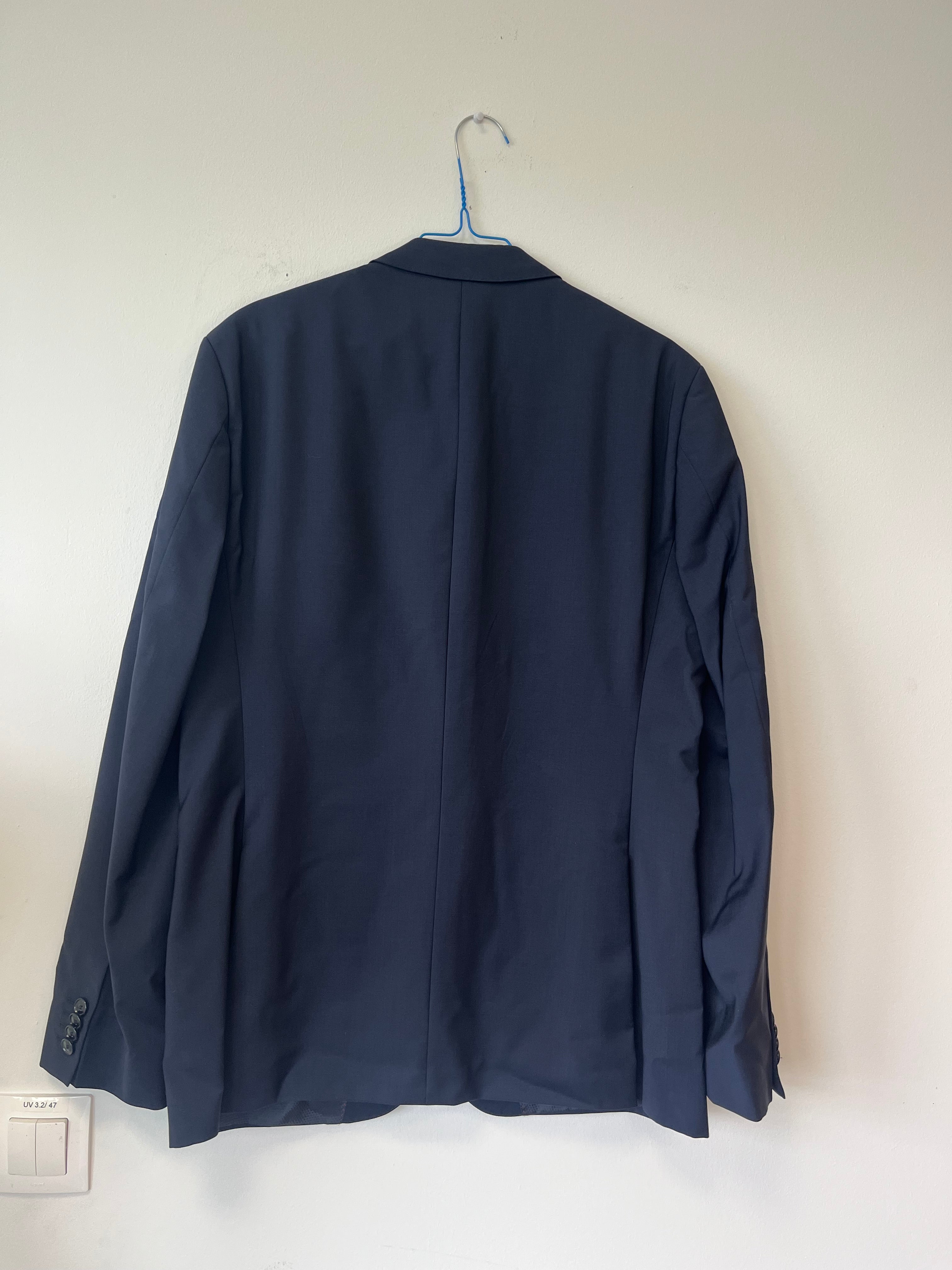 Hugo Boss Anzug Größe 50 Navy 100% Schurwolle – Sehr guter Zustand