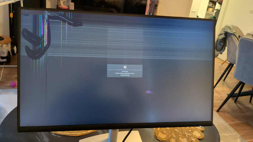 Dell P2723QE – 27 4K USB-C Monitor Schwarz, defekt/teilweise