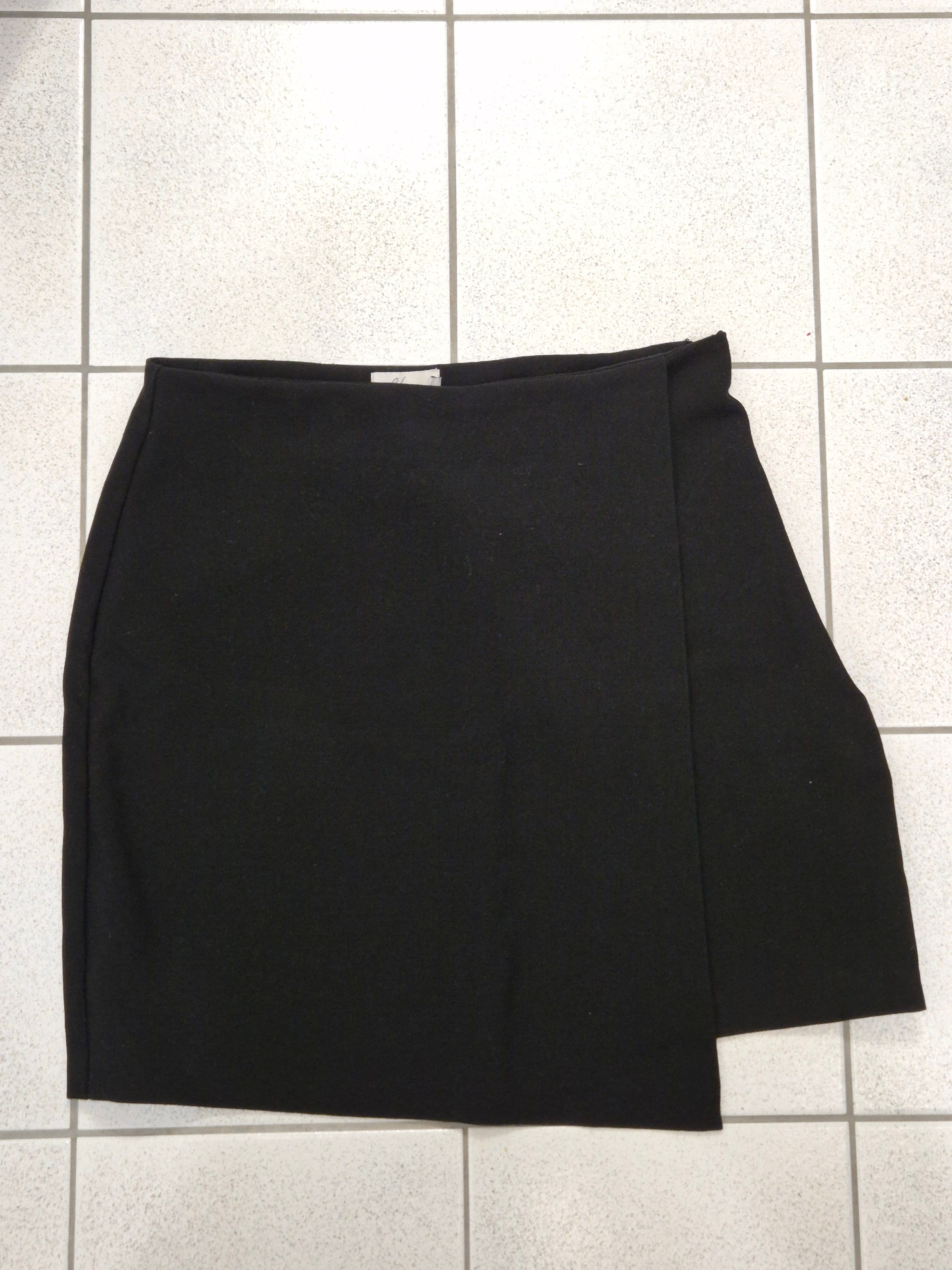 NA-KD Hanna Schönberg Black Mini Skirt Size 36 Polyester Blend Good Condition