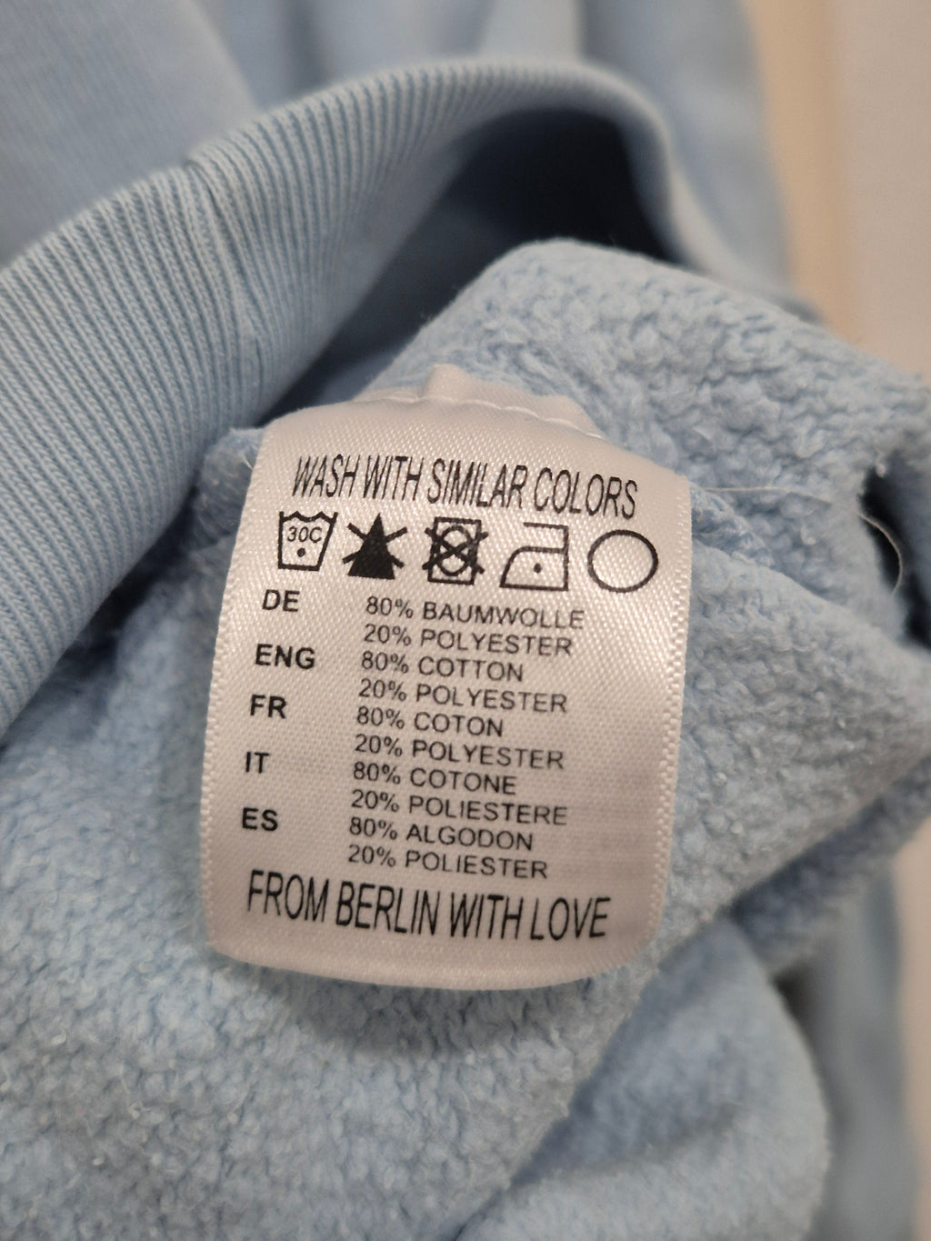 On Vacation „Paradiso“ Sweatshirt, hellblau, Größe M, sehr guter Zustand