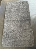 Soft plush grey bath rug 60×90 cm Member's Mark – good condition