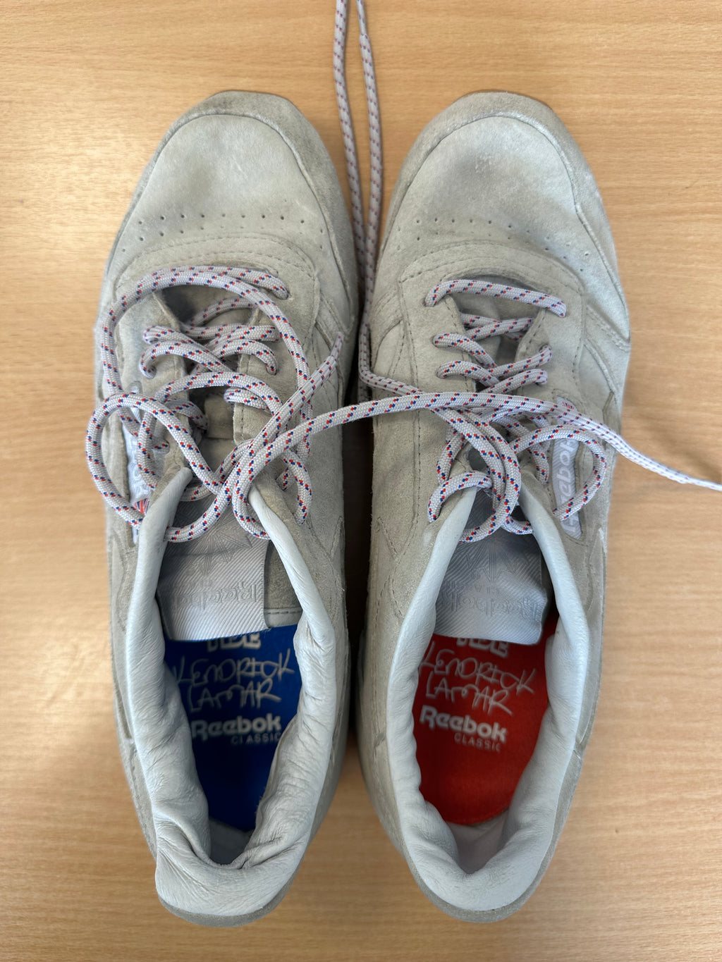Reebok Classic Leather x Kendrick Lamar Neutral, Gr. 41, Gut, Grau/Blau/Rot