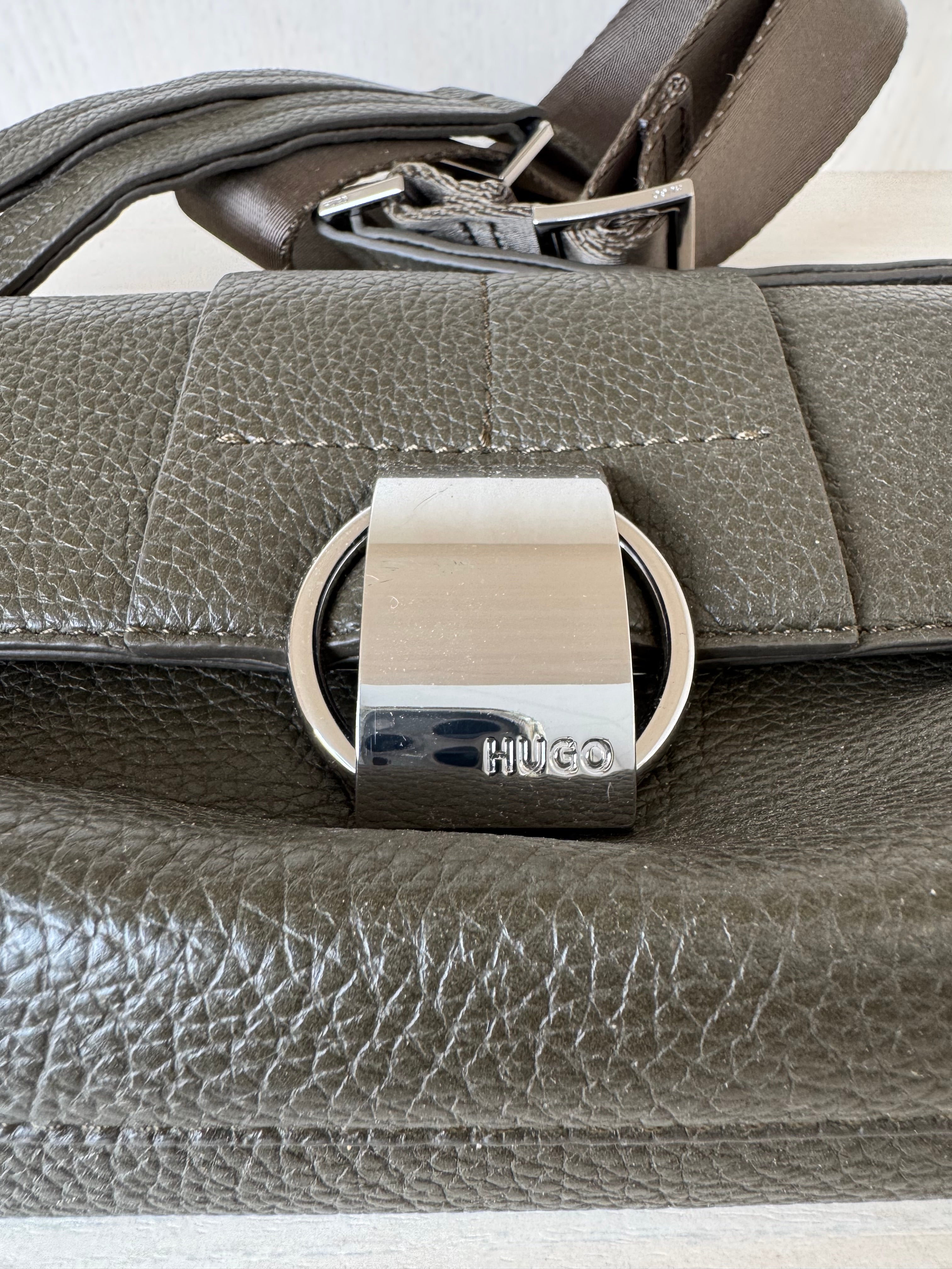 HUGO by Hugo Boss Schultertasche Olive, Kunstleder, Medium, guter Zustand