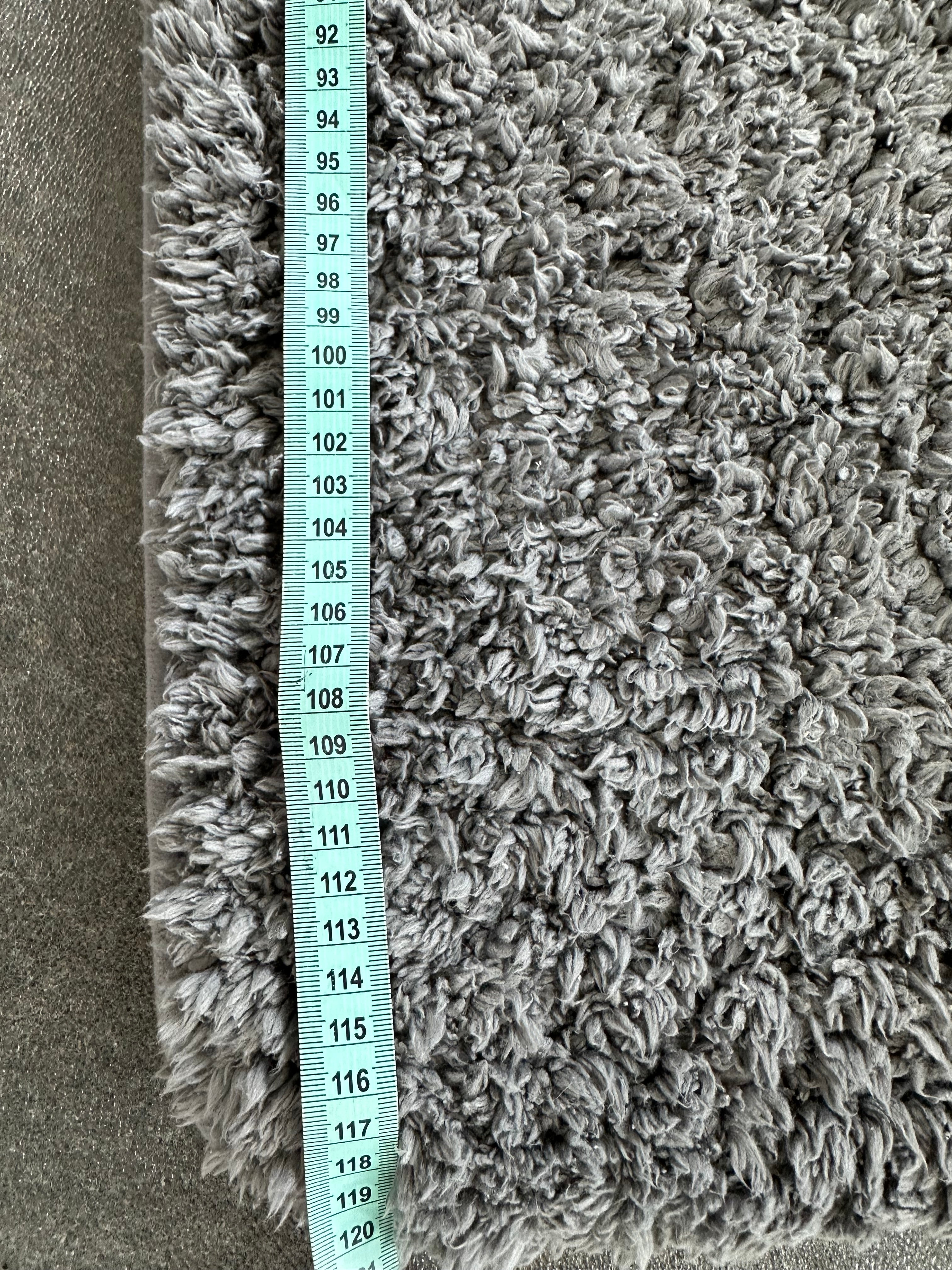 Soft plush grey bath rug 60×90 cm Member's Mark – good condition
