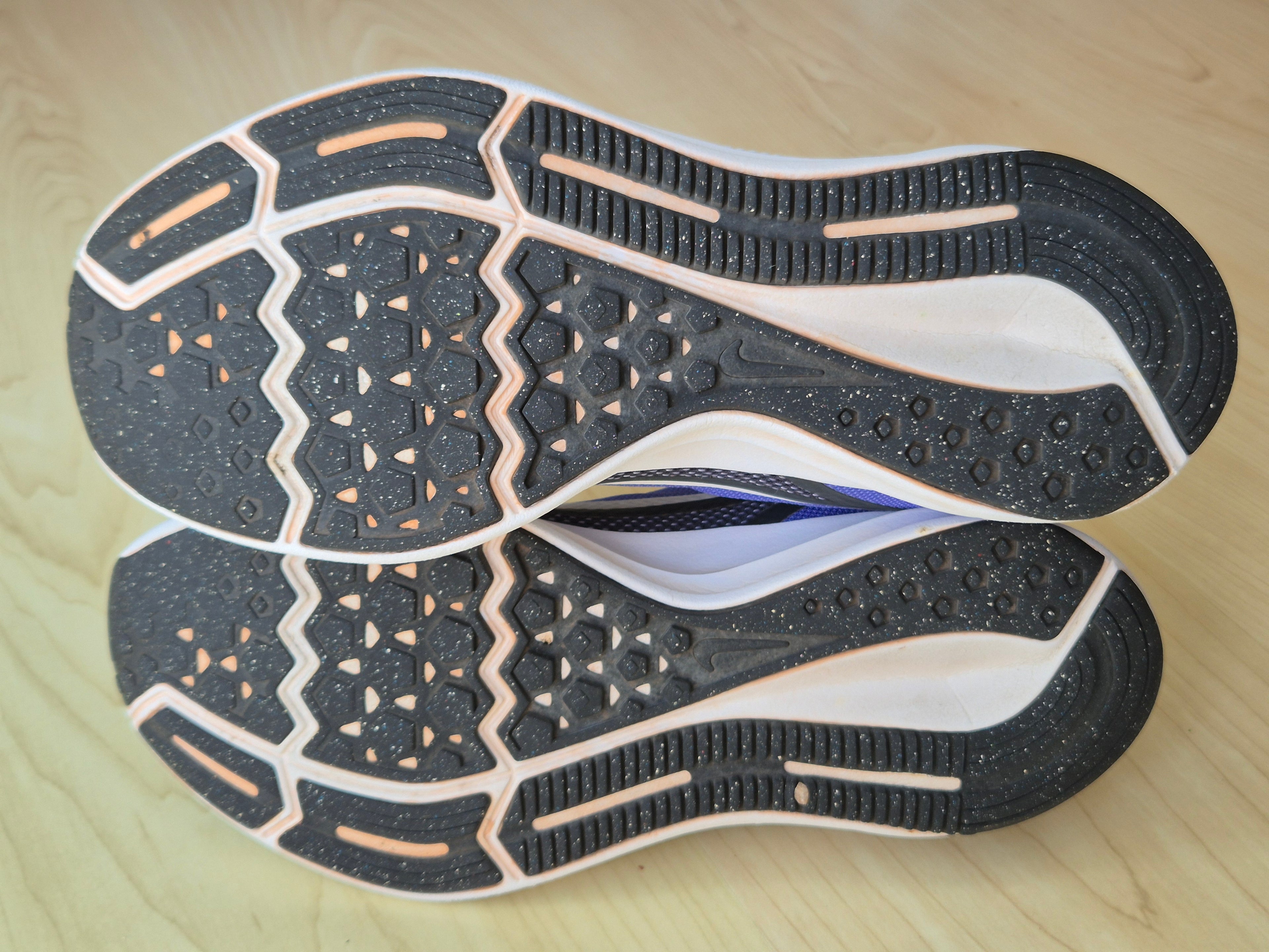 Nike Downshifter 9 Damen Laufschuhe, Schwarz/Blau, Gr. 40, Guter Zustand