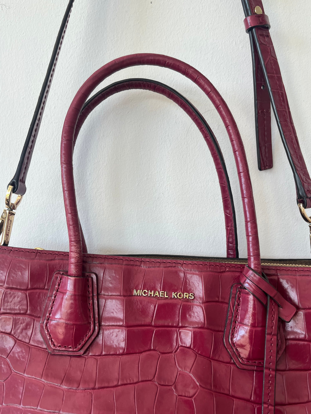 Michael Kors Mercer Croc-Embossed Tote Medium Burgundy – Good Condition