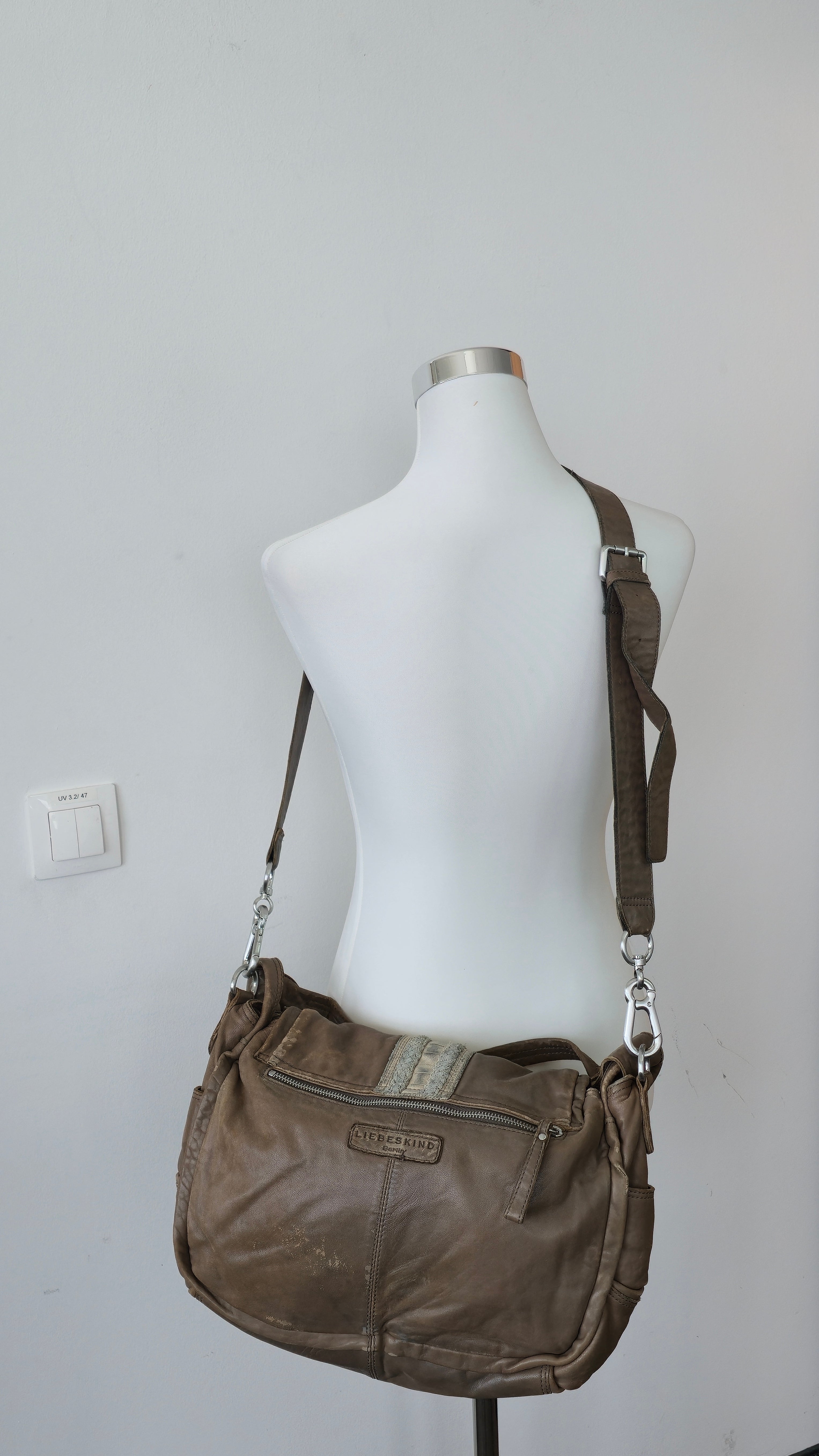 Liebeskind Berlin Vintage Leather Messenger Bag Taupe 40x28x10cm Poor Condition