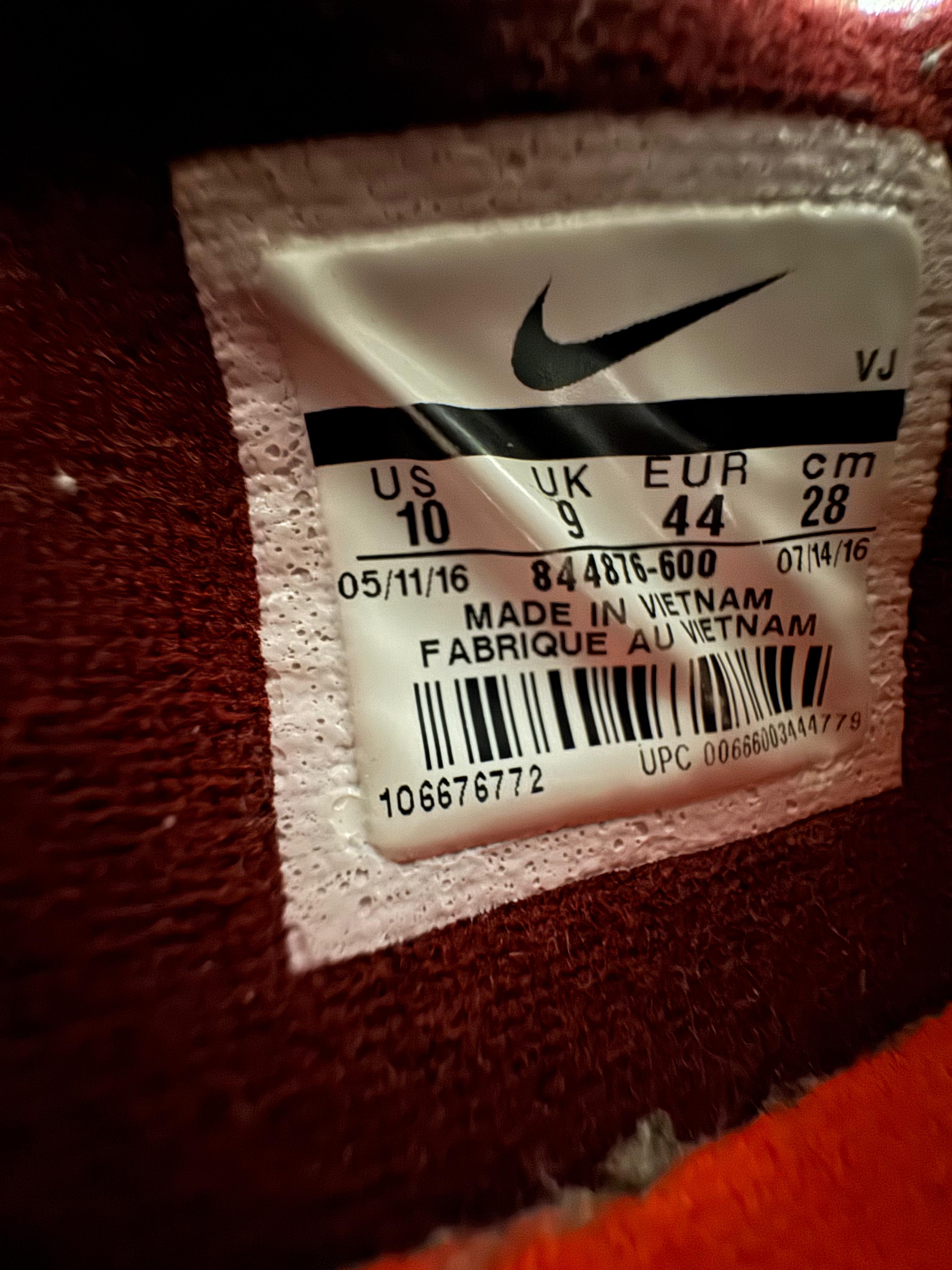 Nike Air Max Modern SE Sneaker – Team Red, US 10 / EU 44, Gebraucht