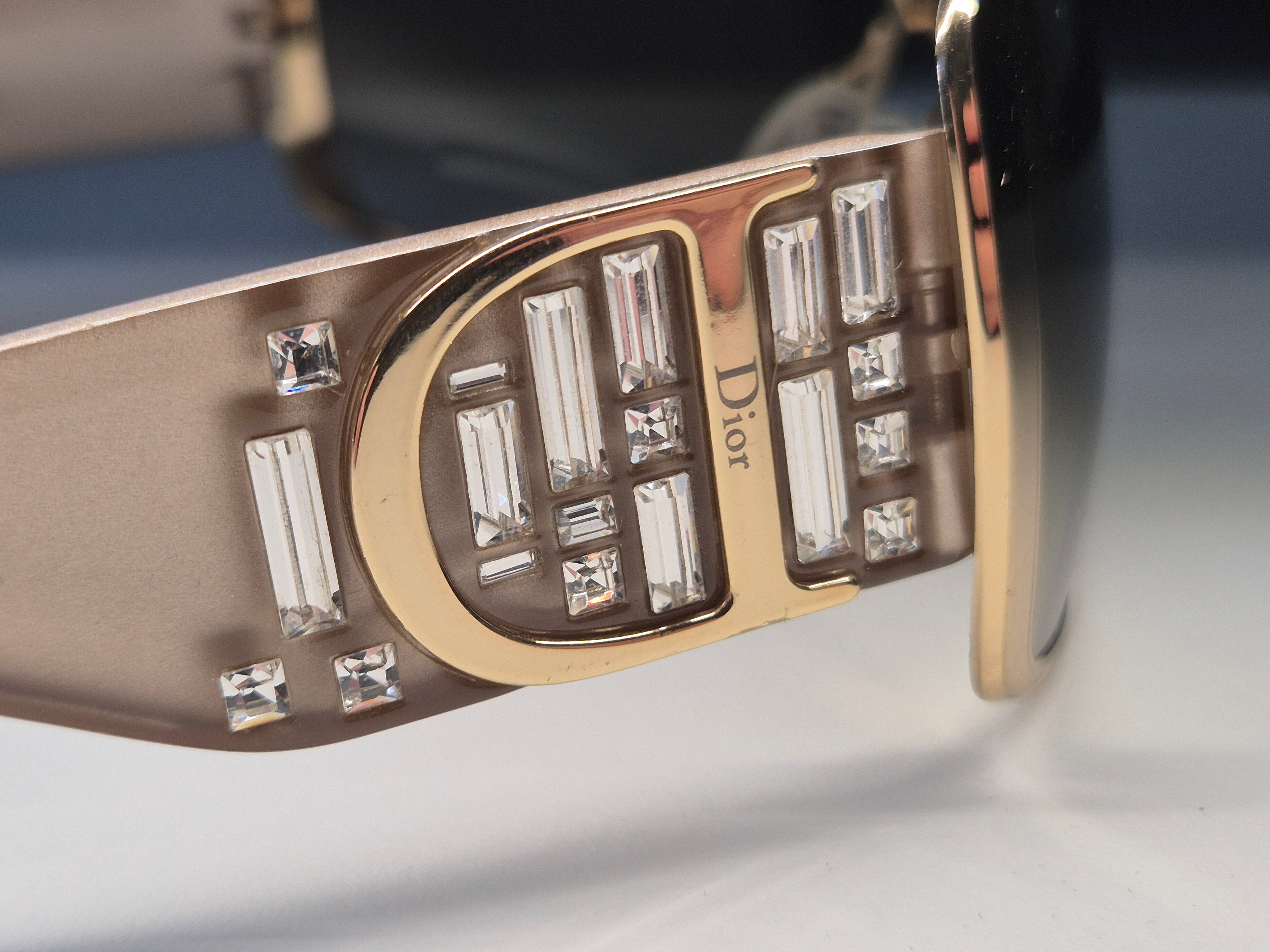 Vintage Dior Crystal Shield Sonnenbrille – Gold, Guter Zustand, Medium