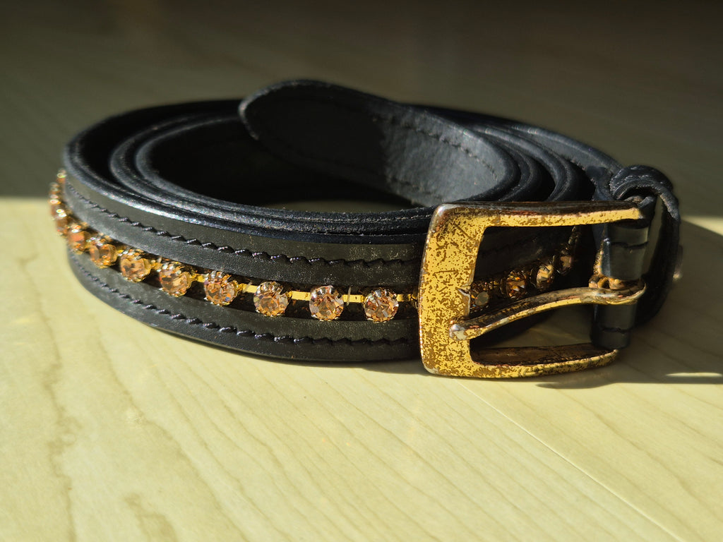 JFF Ledergürtel Schwarz Goldnieten 100 – Gebraucht