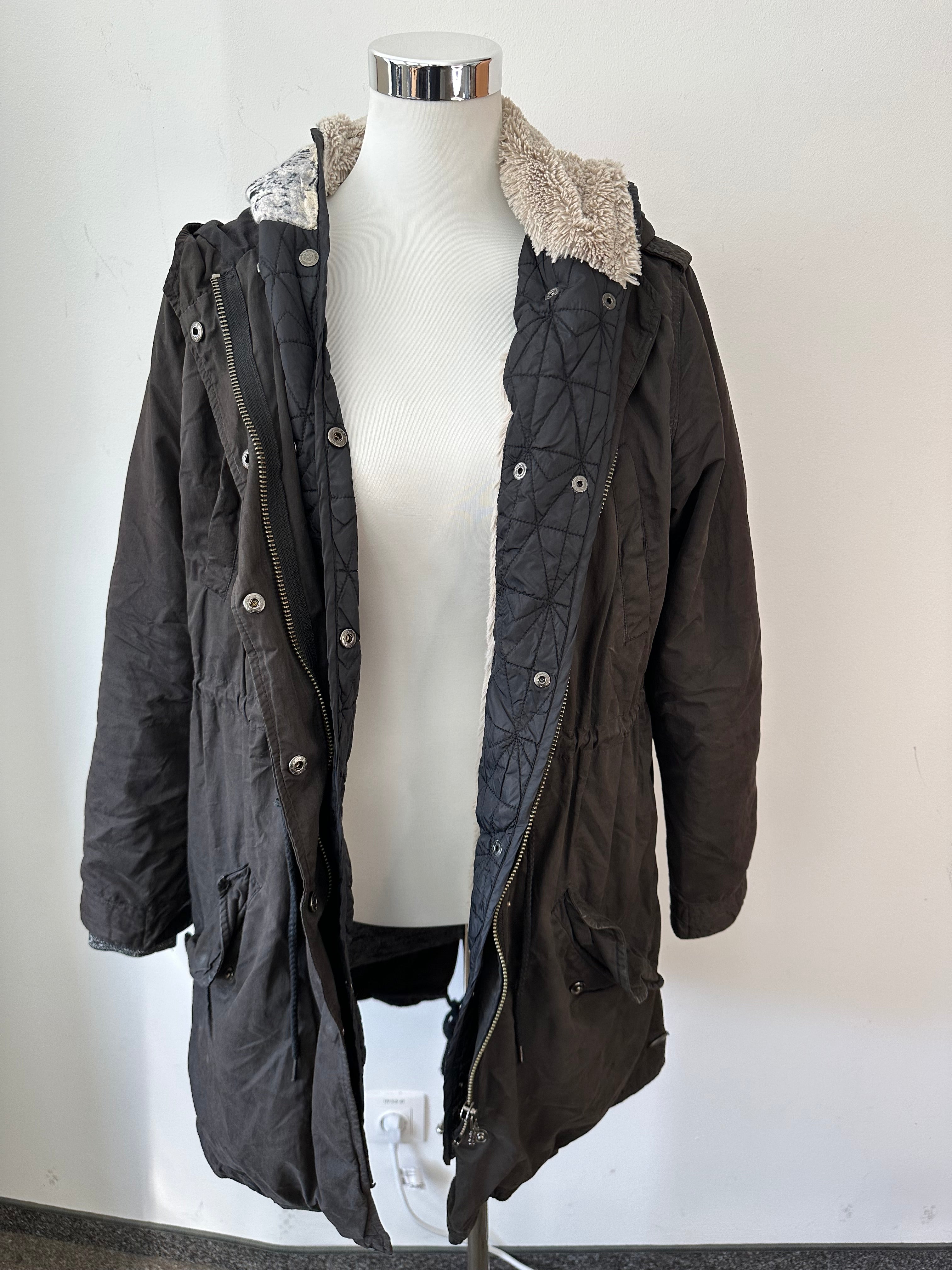 Maison Scotch Wolljacke mit Lederdetails – Schwarz, Gr. 38/M, guter Zustand