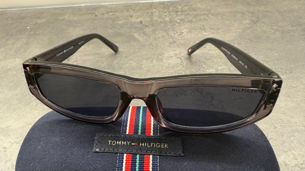 Tommy Hilfiger Jules Sunglasses | Smoke Grey | Acetate | 56-19-143 | Good