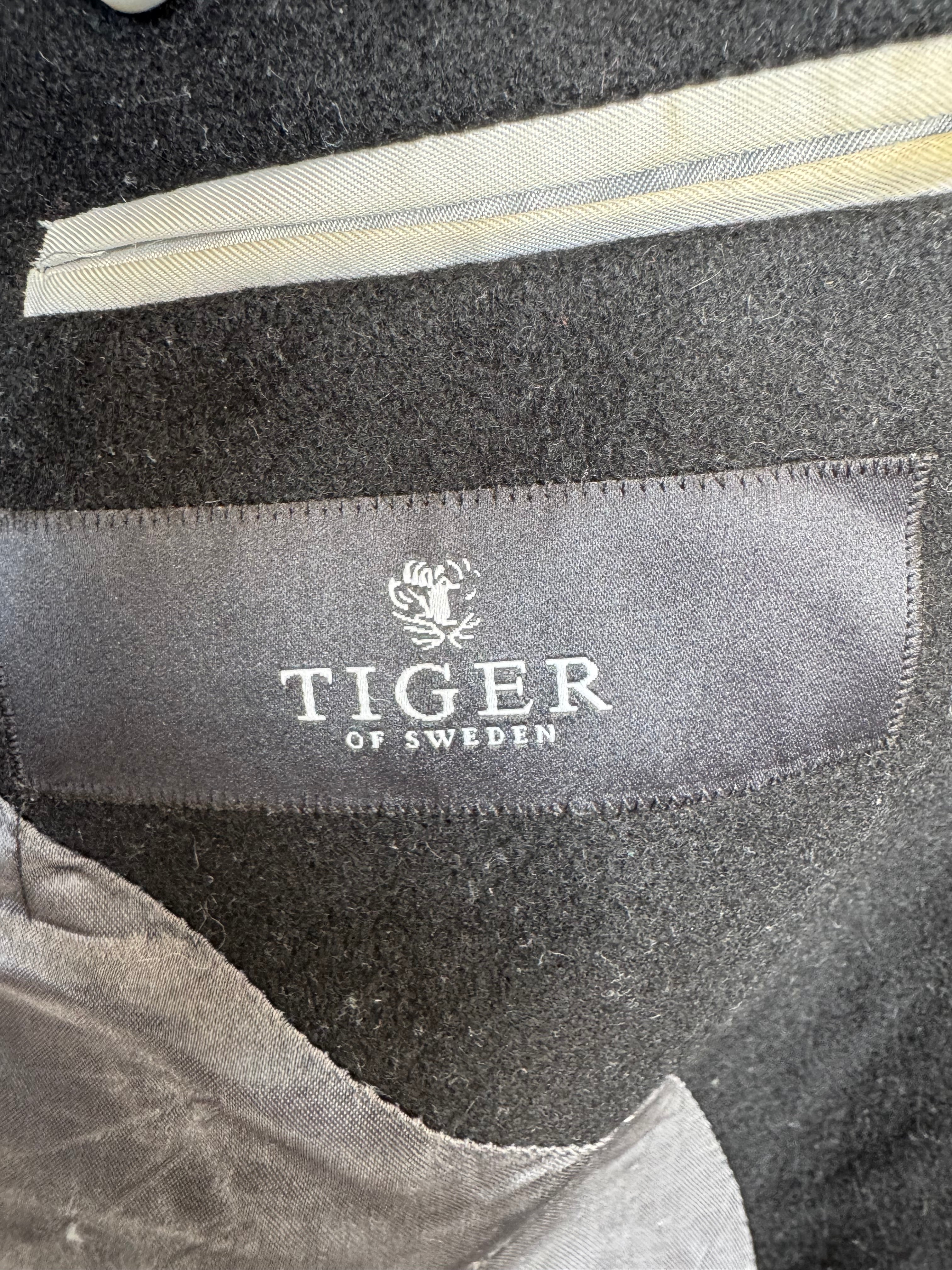 Tiger of Sweden Black Wool Overcoat XL, Classic Hidden-Placket, Well Used