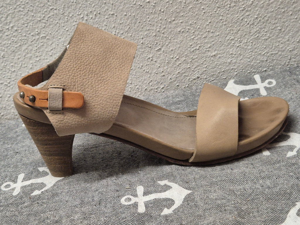 Humanoid Genuine Leather Sandals – Natural Beige, Size 38, Normal Use