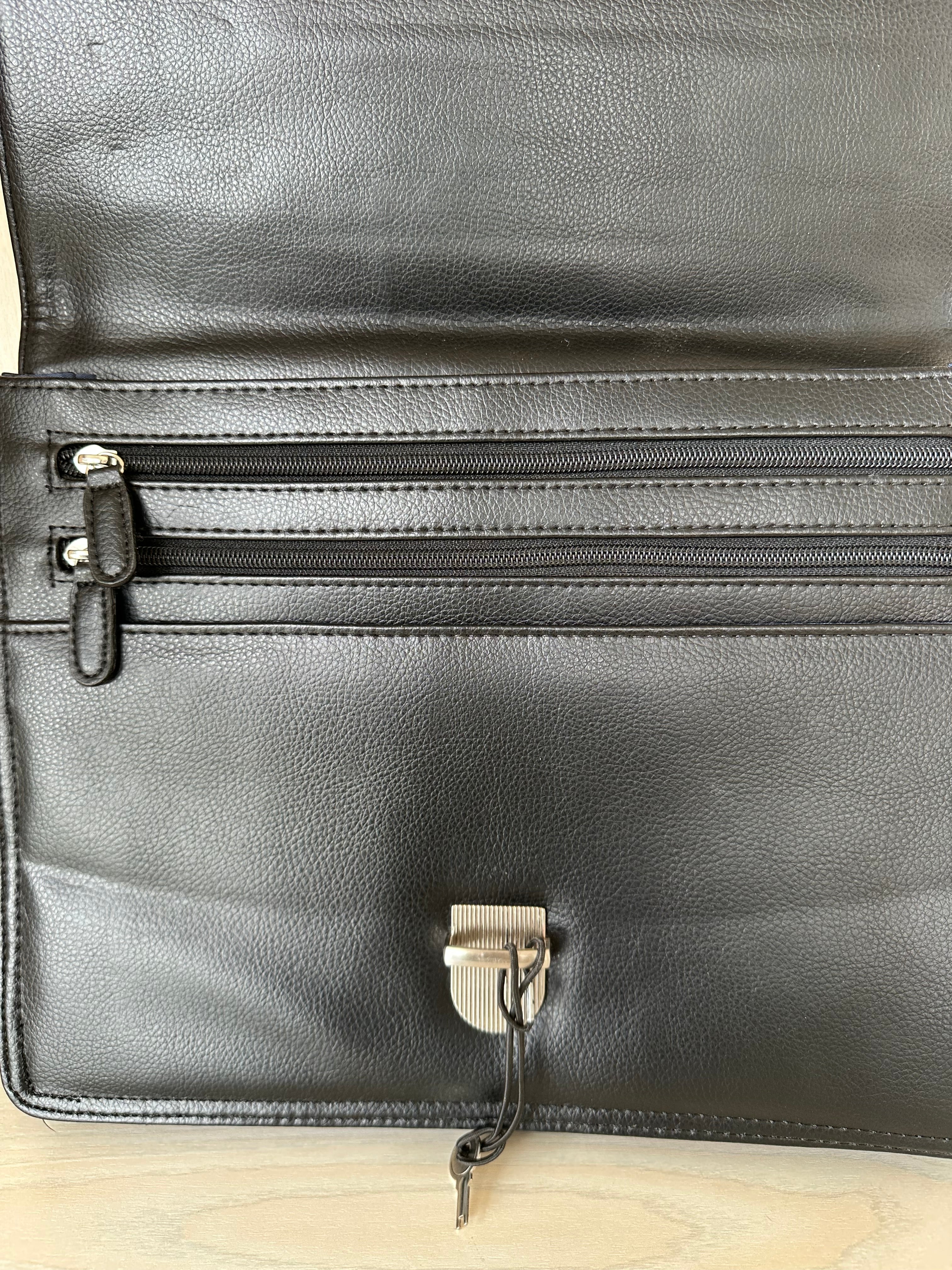 Leonhard Heyden Document Case – Leather, Black, Medium, Very Good Condition