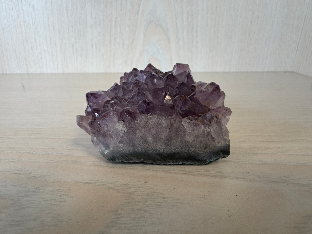 Amethyst Kristall-Cluster 213g – Tiefviolett, Natur, Sehr guter Zustand