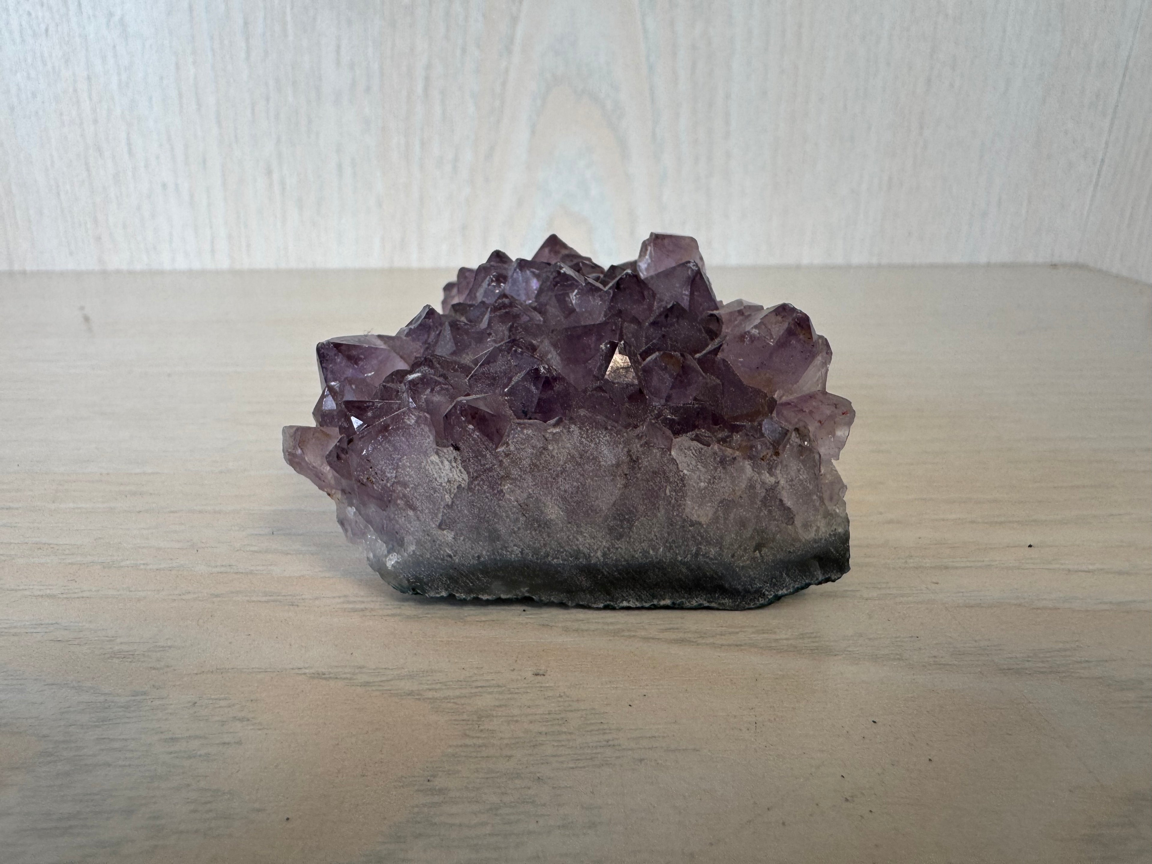 Amethyst Kristall-Cluster 213g – Tiefviolett, Natur, Sehr guter Zustand