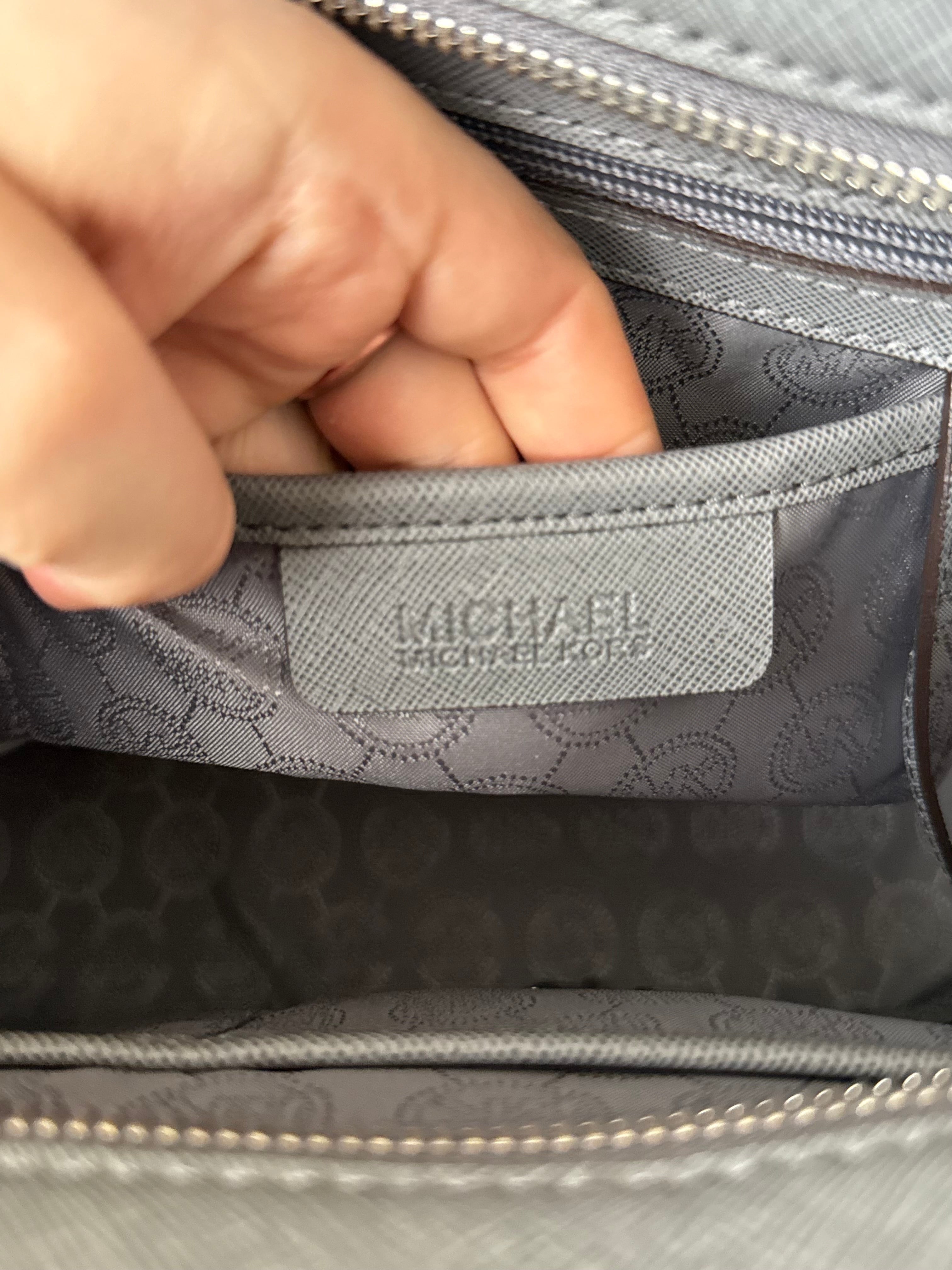 Michael Kors Selma Medium Satchel, Graphite Grey, Very Good Condition, 32cm