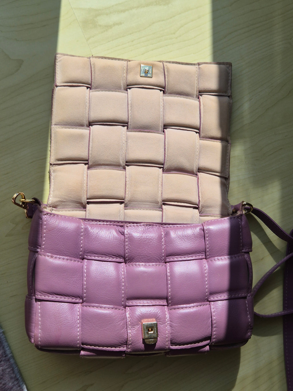 Borse in Pelle Cassette Crossbody Bag, Leather, Lilac, Medium, Chain & Strap, Used