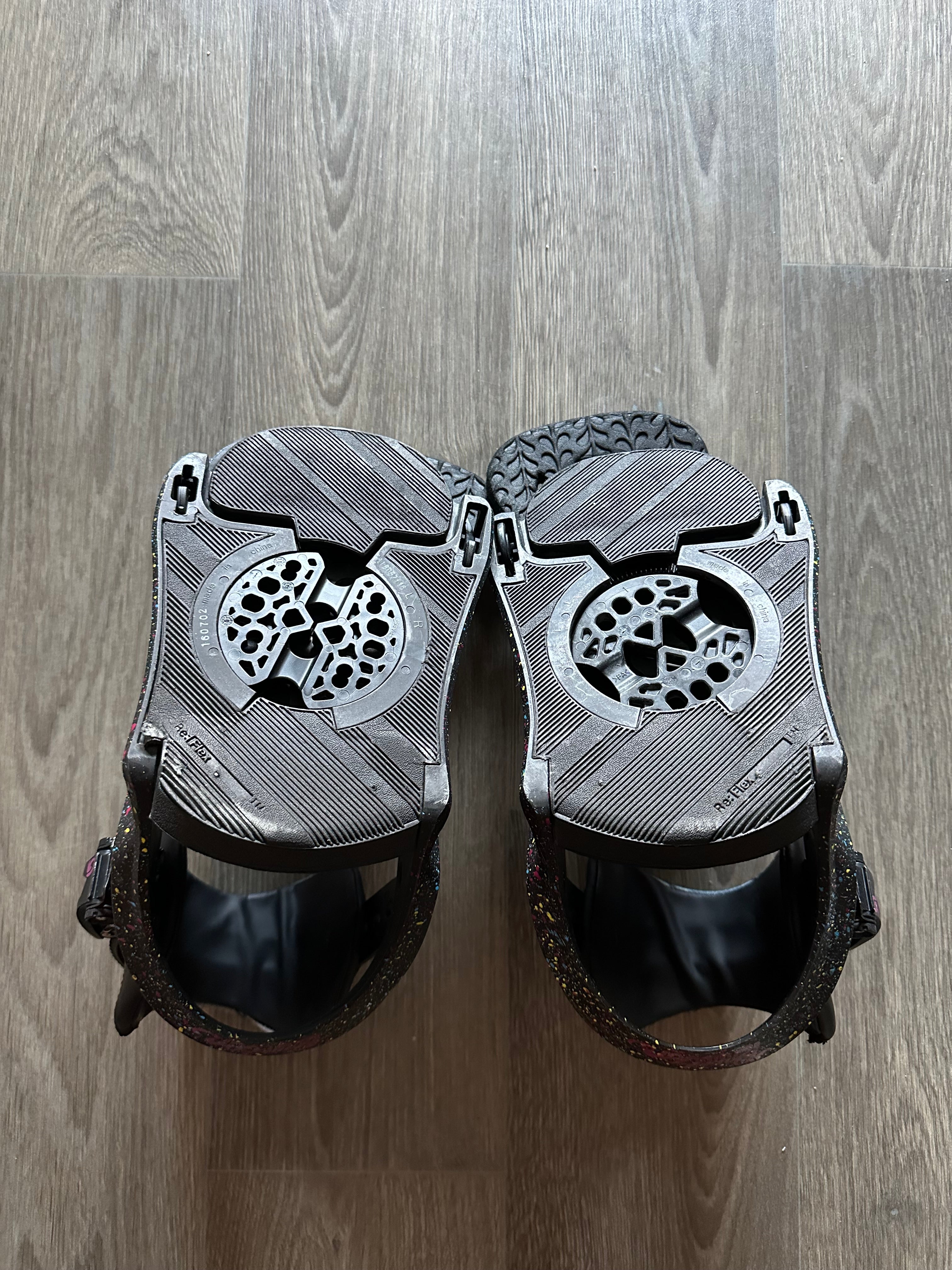 Burton Scribe Re:Flex Damen Snowboardbindung – Schwarz/Bunt, sehr guter Zustand