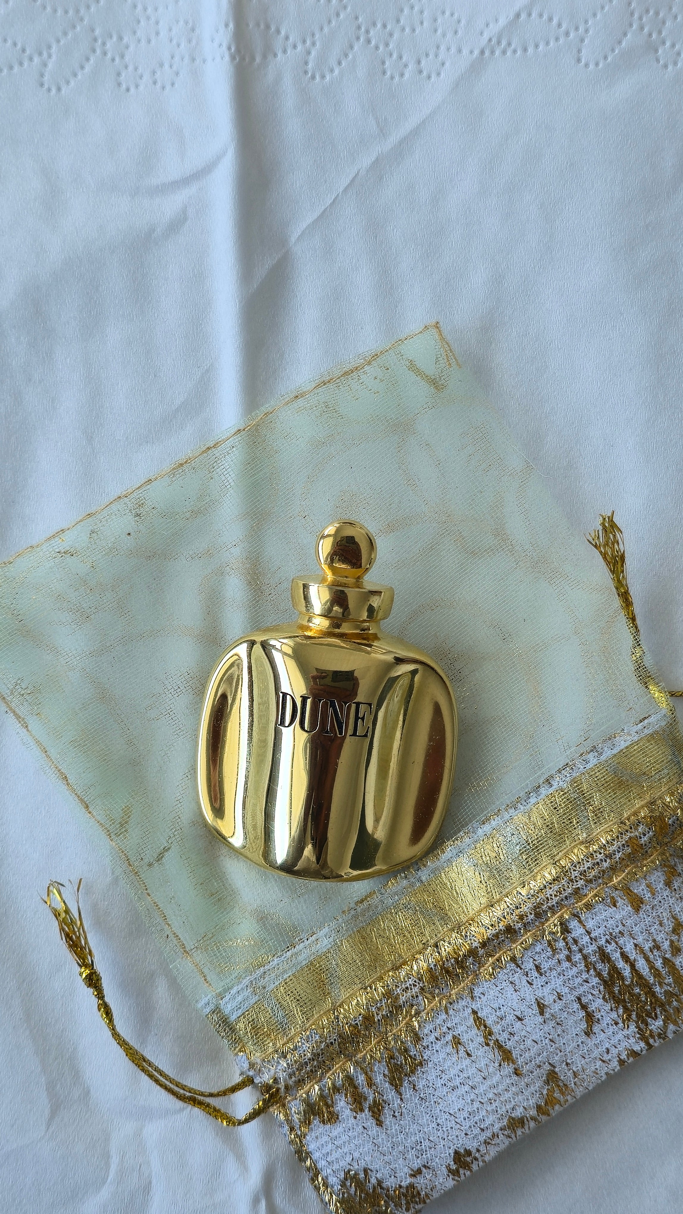 Christian Dior Dune Brosche Parfümflakon | Gold-Ton | ca. 4 cm | Sehr gut