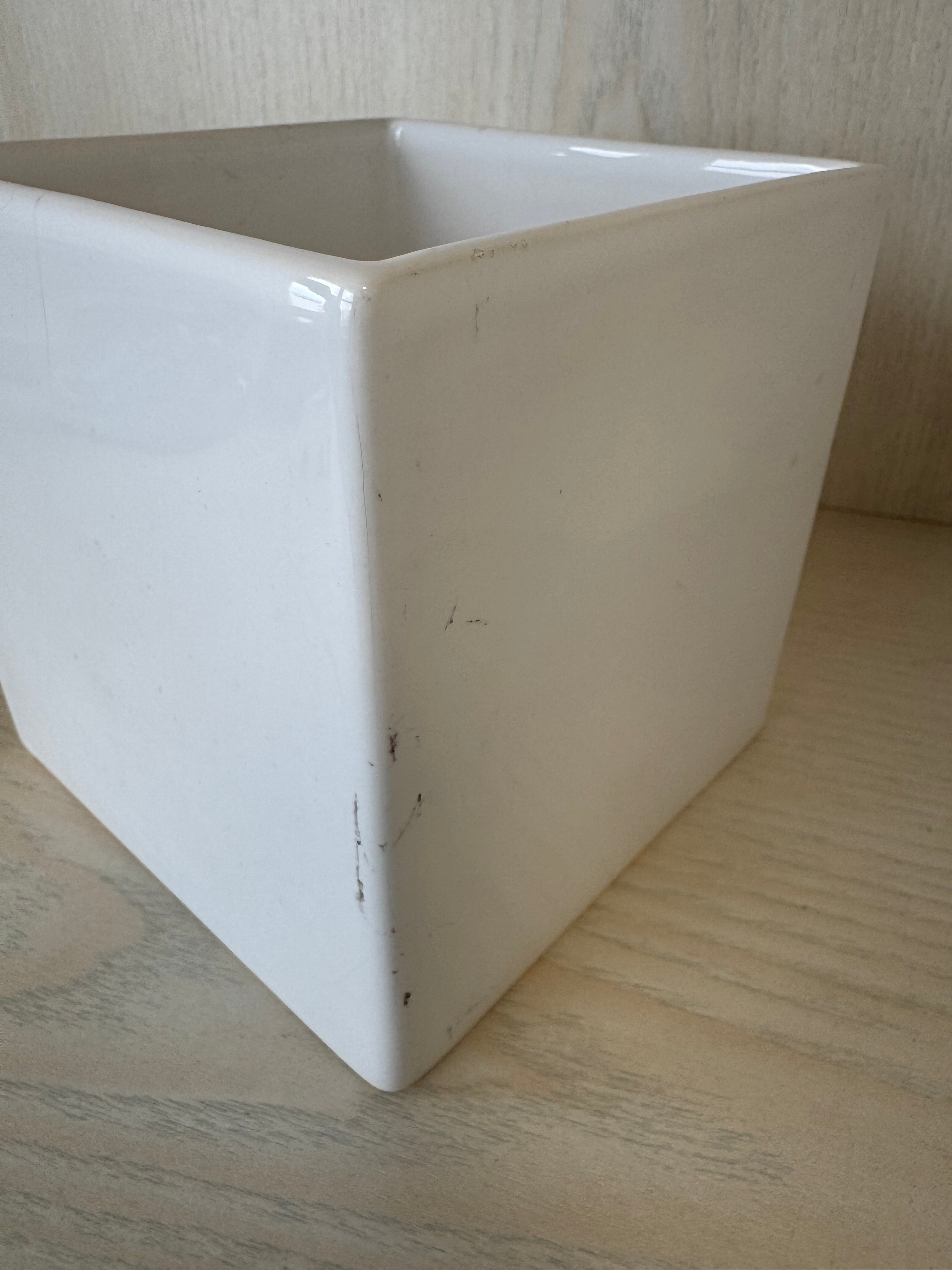Weißer quadratischer Keramik-Übertopf von ASA Selection, ca. 12 cm, guter Zustand
