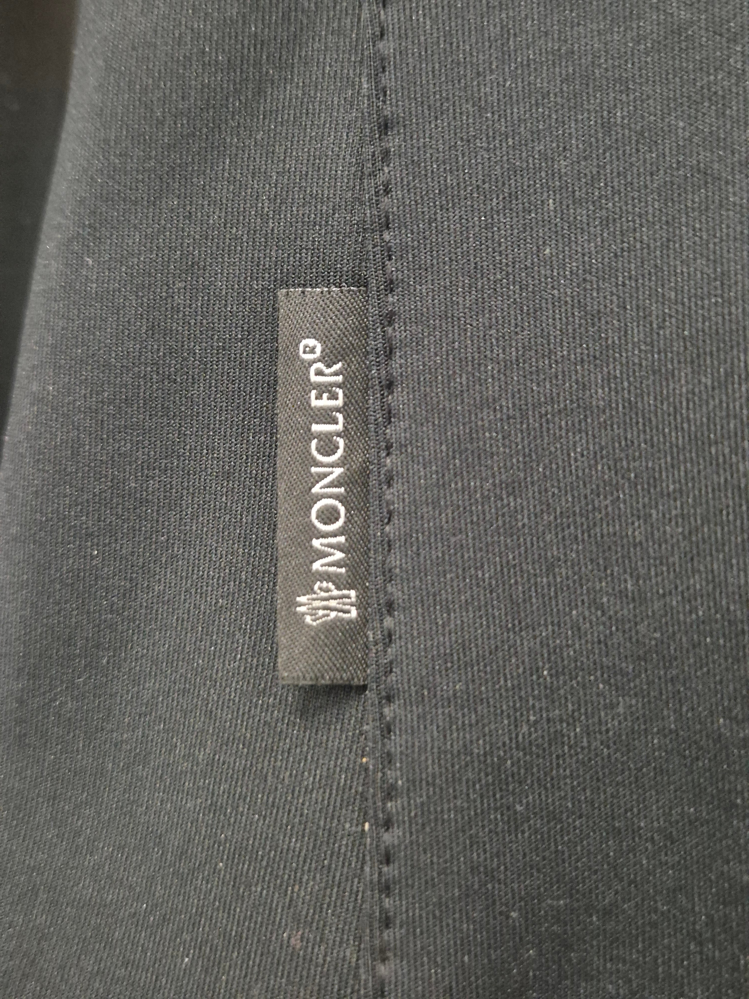 Moncler Damen Lederjacke VGH Serie Schwarz Größe M – Authentisch QR Code