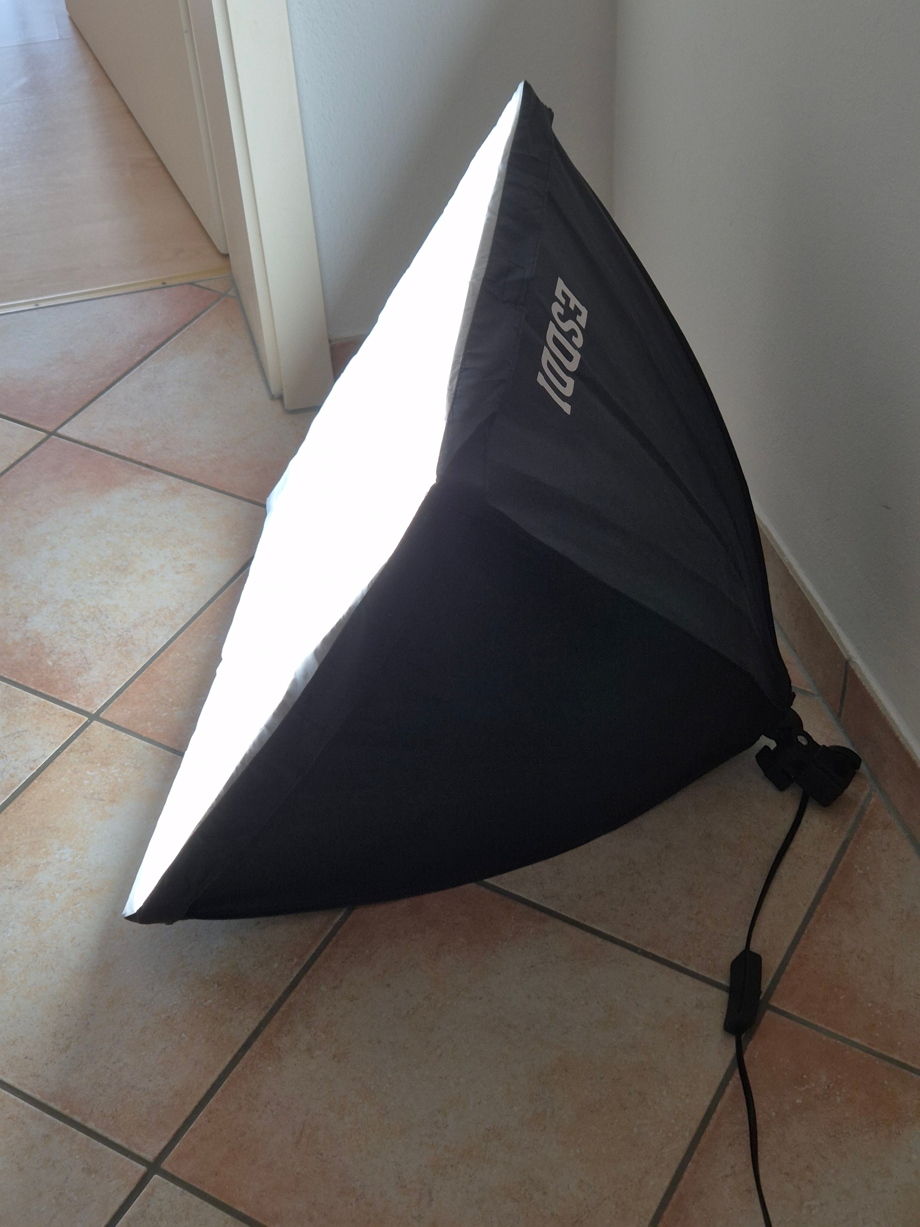 ESDDI PS025 Softbox Lighting Kit 24x31in Black/Silver Good (No Stand)