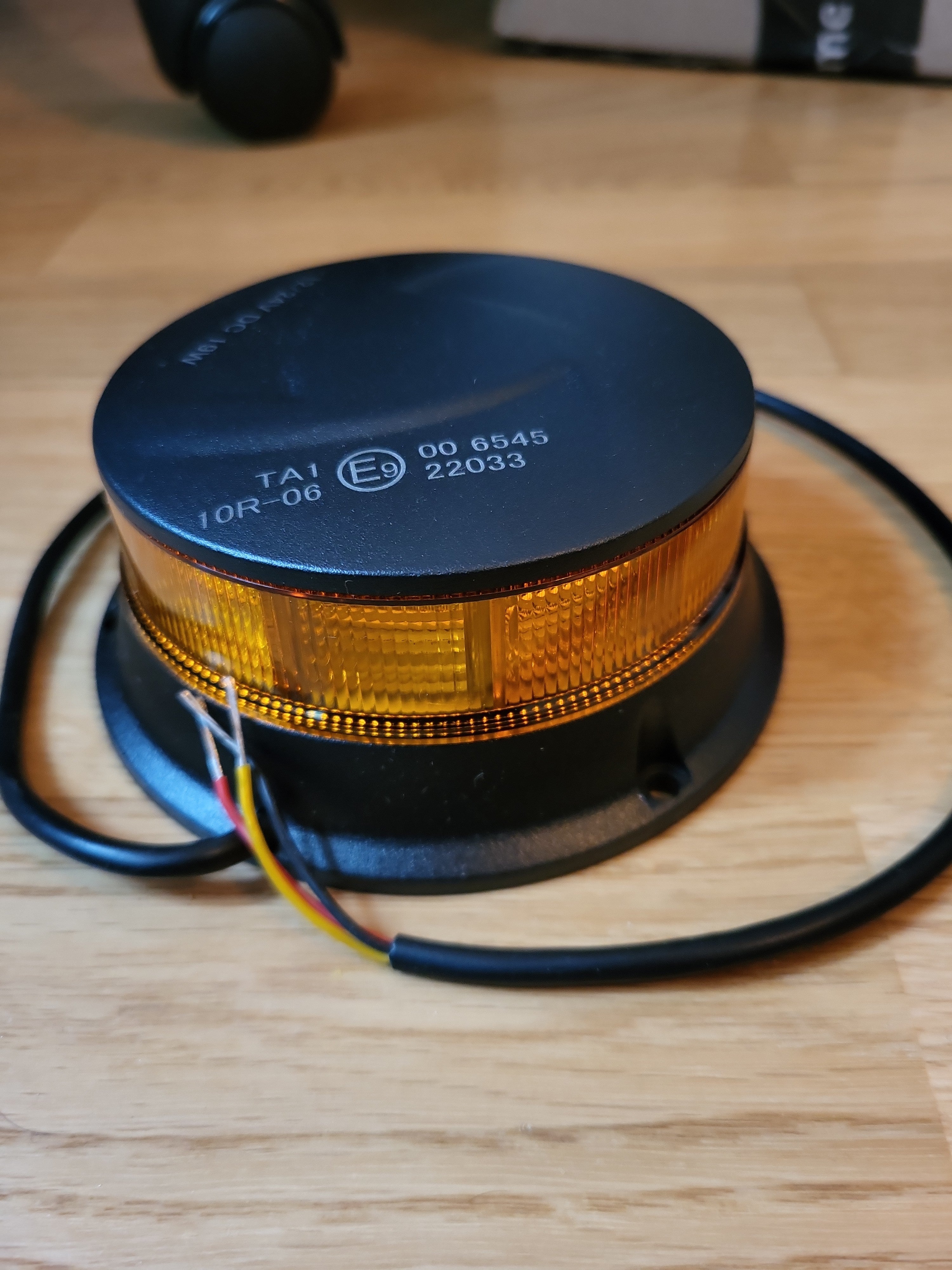 AgriEyes W16S Amber LED Beacon Light, 4.2, 12/24V, Very Good Condition