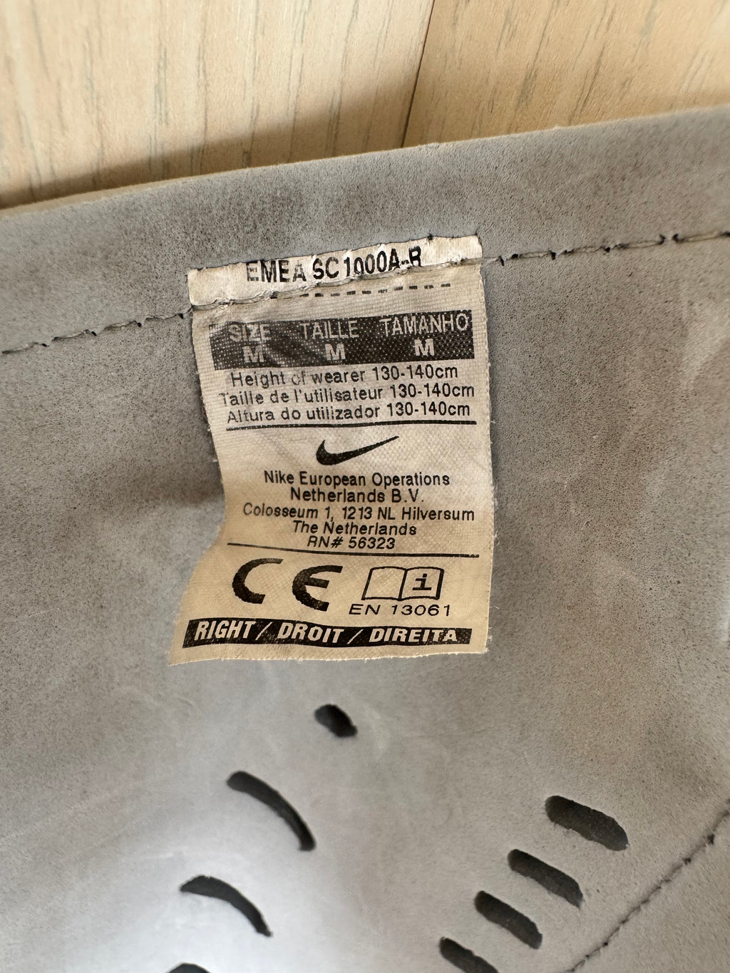 Nike Protegga Shield Schienbeinschoner Jugendgröße M Weiß/Schwarz, gebraucht