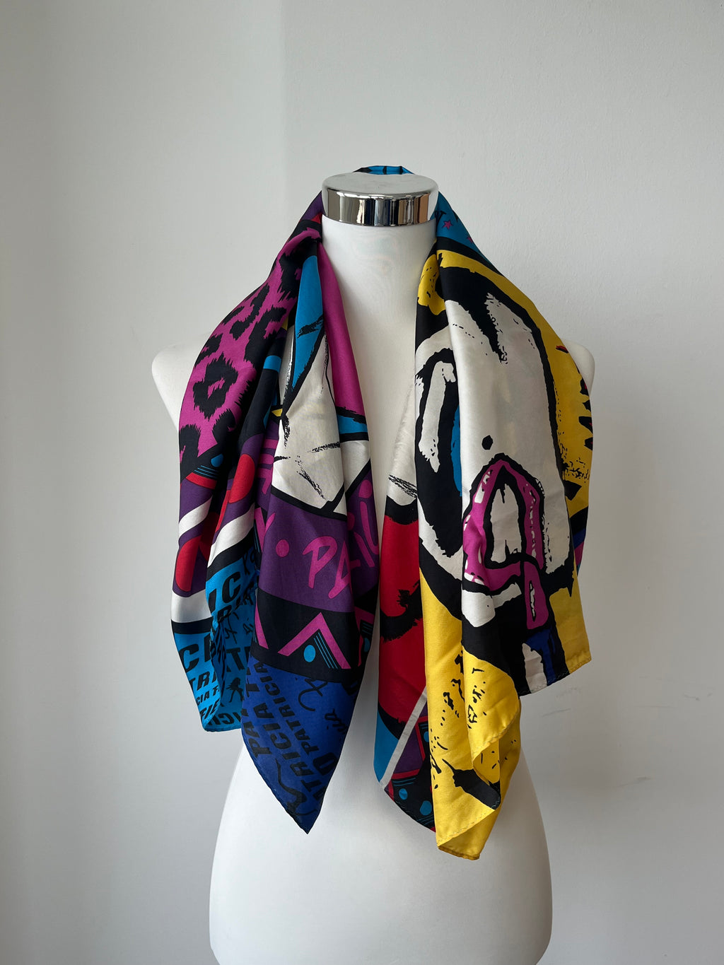 Patricia Field NYC Pop Art Seidenschal ca. 90x90cm Multicolor Sehr Gut