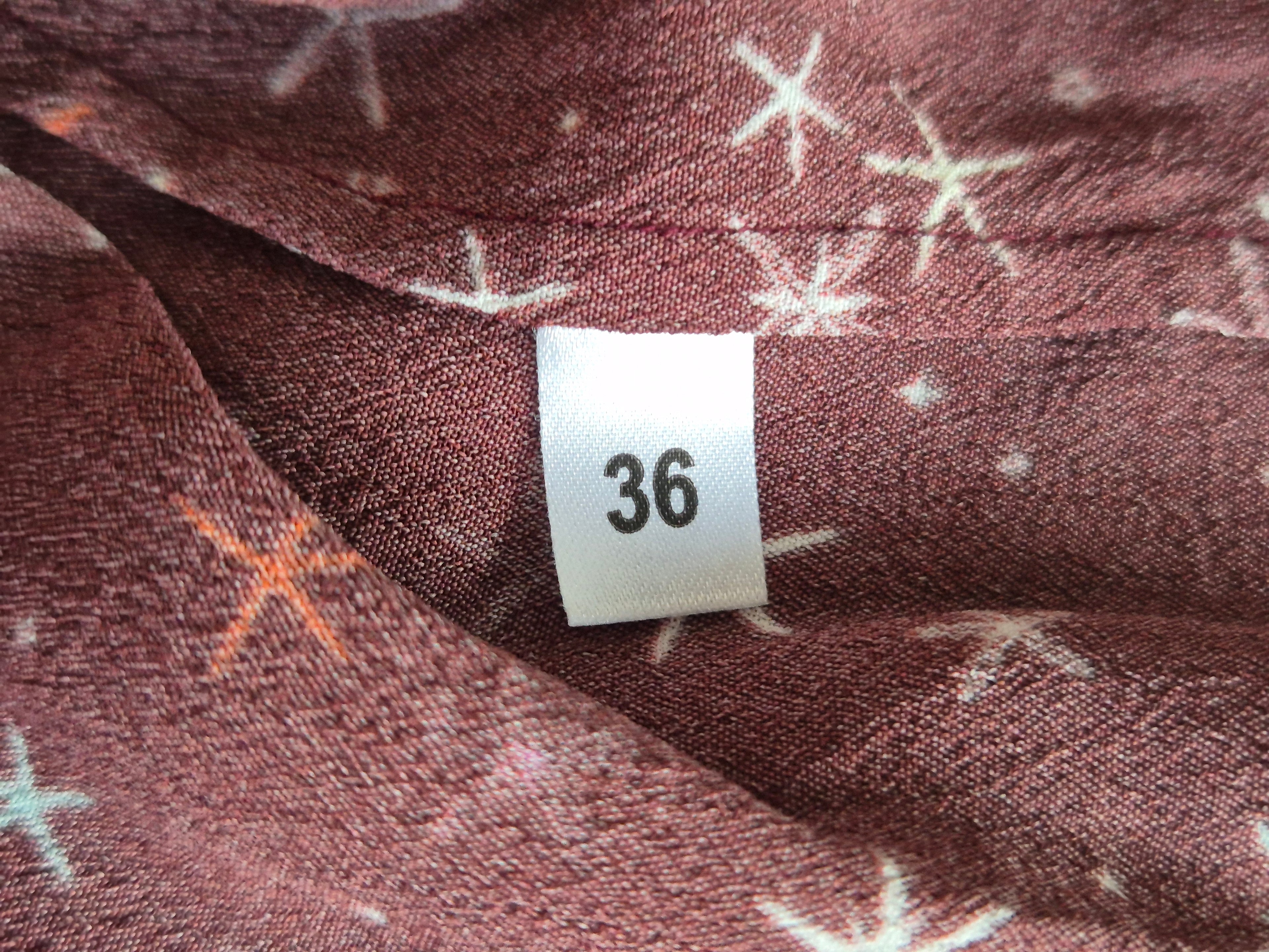 REPEAT Kleid – Sternenmuster, Bordeaux, Größe 36, sehr guter Zustand