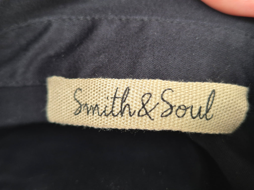 Smith & Soul Bluse S – Schwarz, Plissee-Saum, 100% Baumwolle, guter Zustand