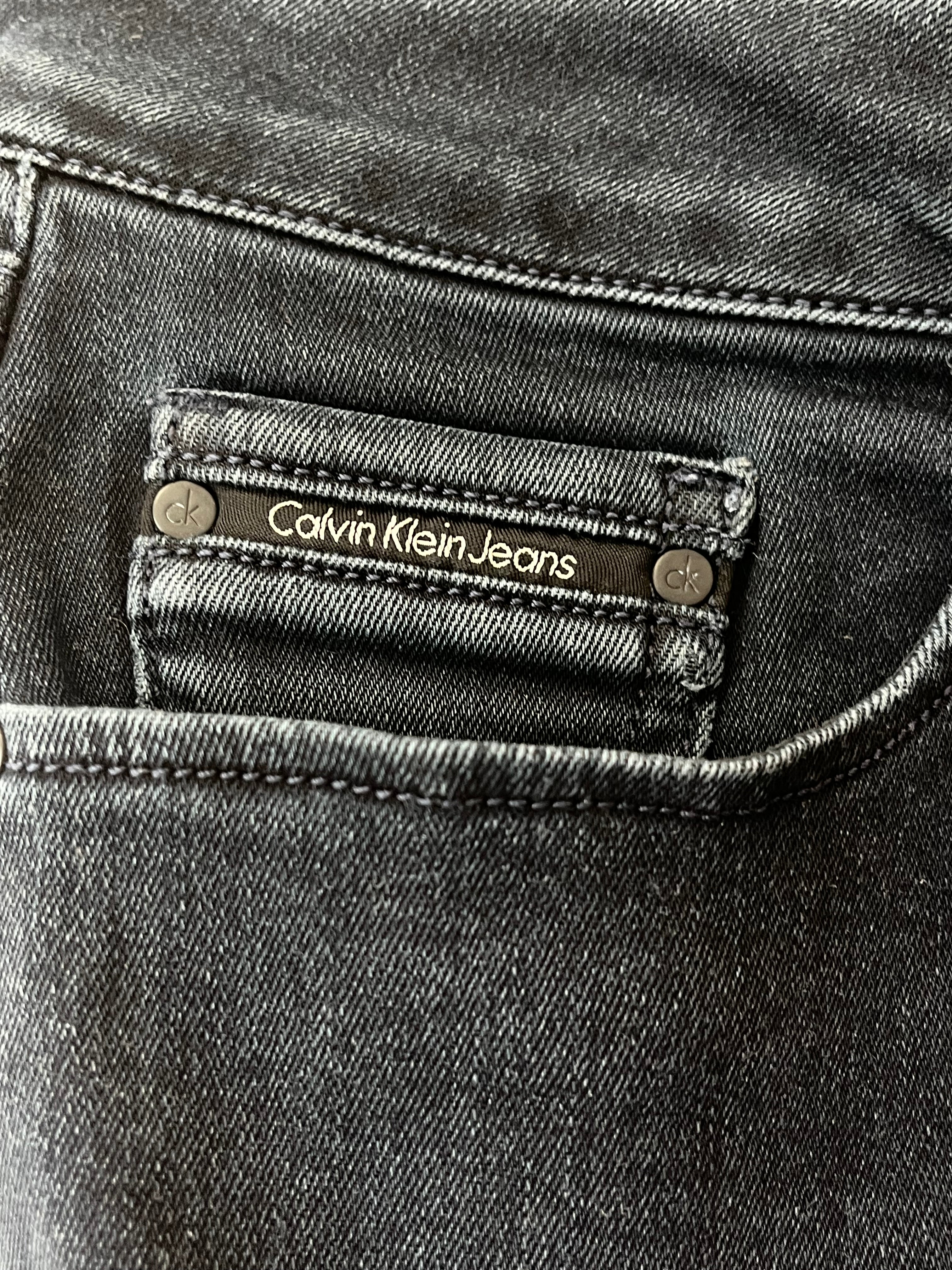 Calvin Klein Jeans W28 L32 – Mid Rise Skinny Eclipse Stretch Black, Very Good