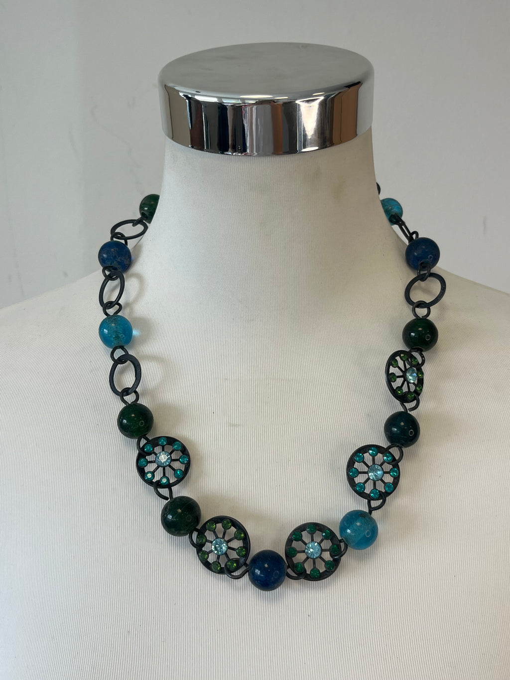 Konplott Beaded Kette Gunmetal Messing Blau Grün Glas 60cm Guter Zustand