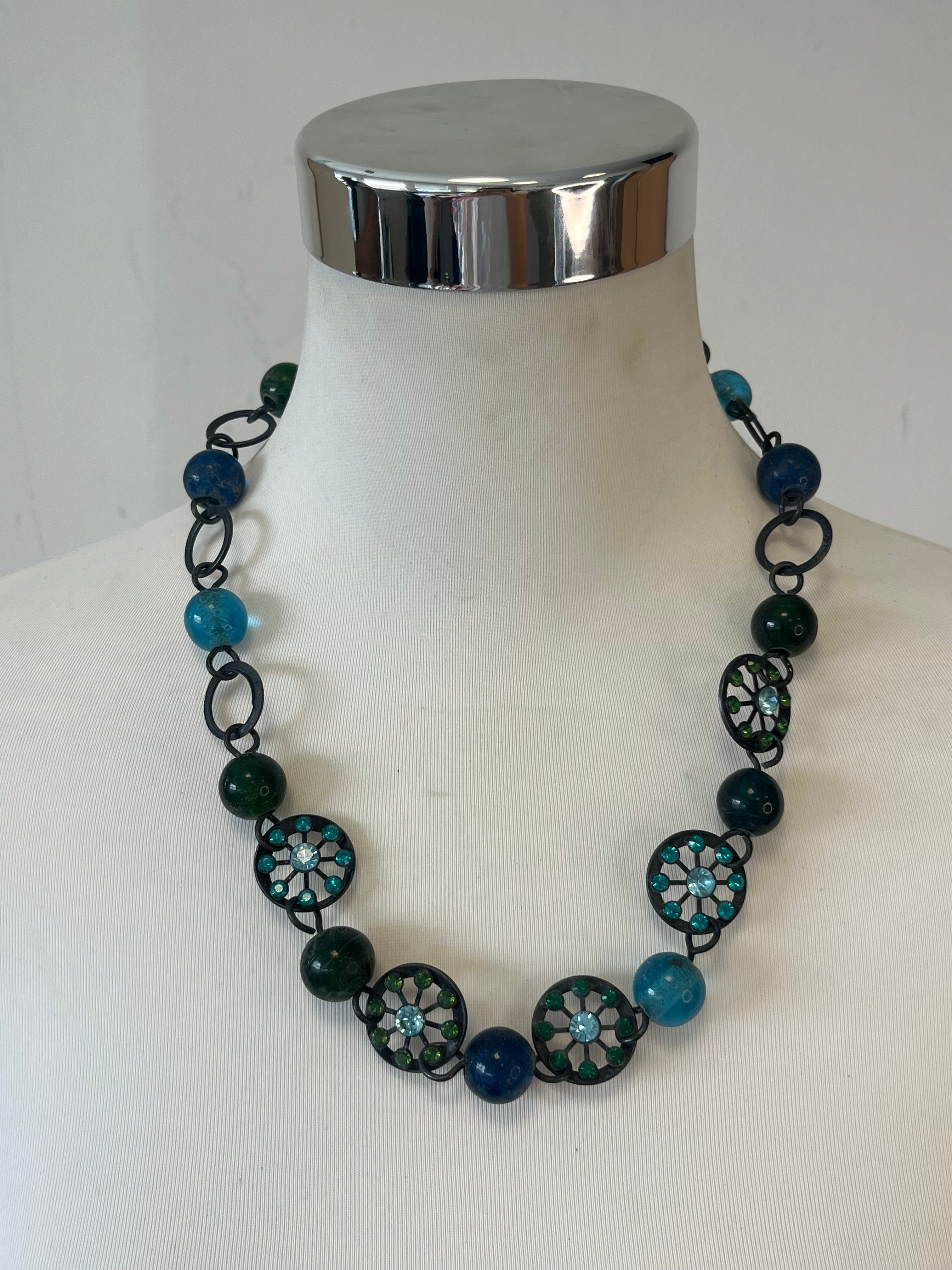 Konplott Beaded Kette Gunmetal Messing Blau Grün Glas 60cm Guter Zustand