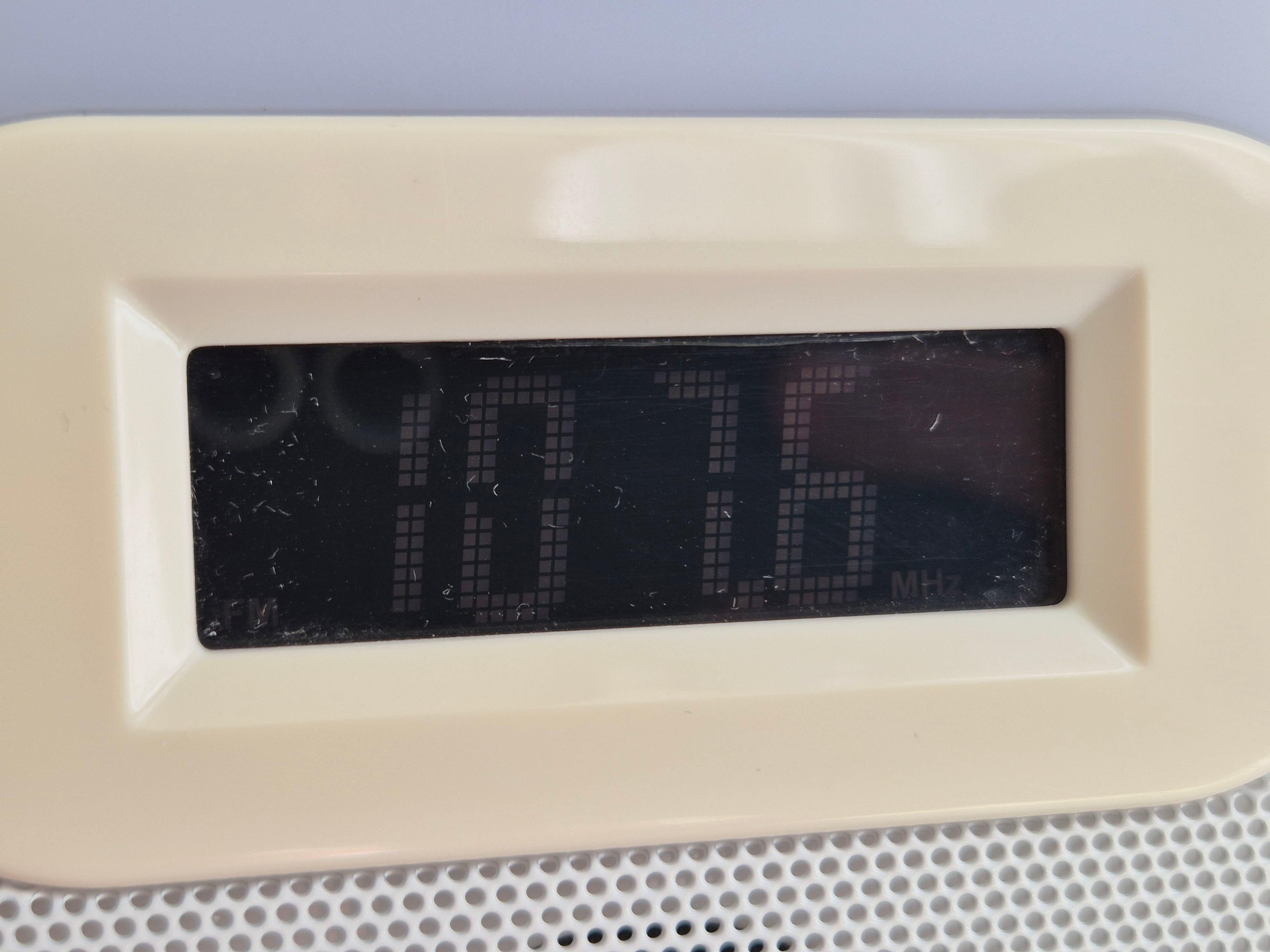 Lenco CRW-2 Sunrise Radiowecker Weiß/Cream Kompakt mit Adapter, guter Zustand