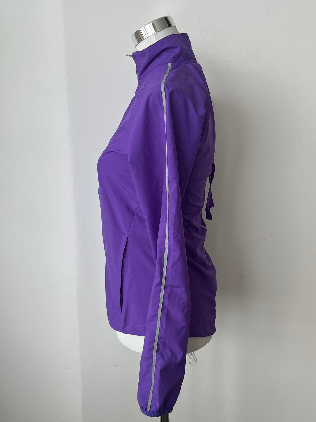 Nike Damen Laufjacke XS lila reflektierend, sehr guter Zustand