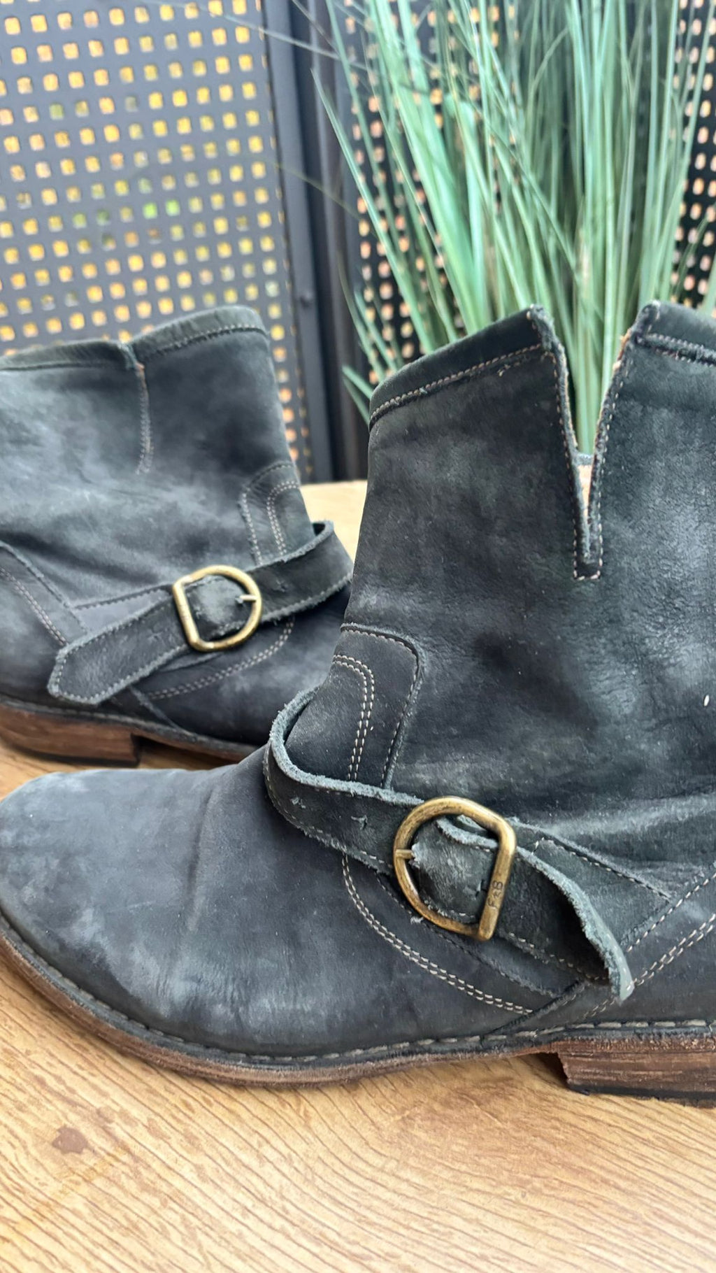 Fiorentini + Baker Eli Stiefel Grau Wildleder EU 40 | Zustand: Stark gebraucht