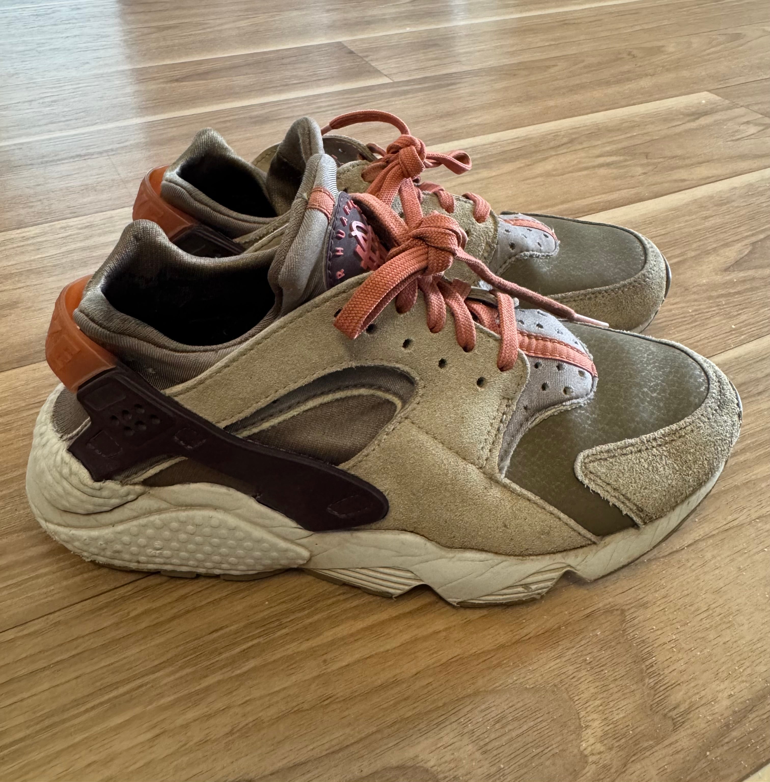 Nike Air Huarache Safari Beige/Orange EU 36.5 / US 5.5 – Normal Use