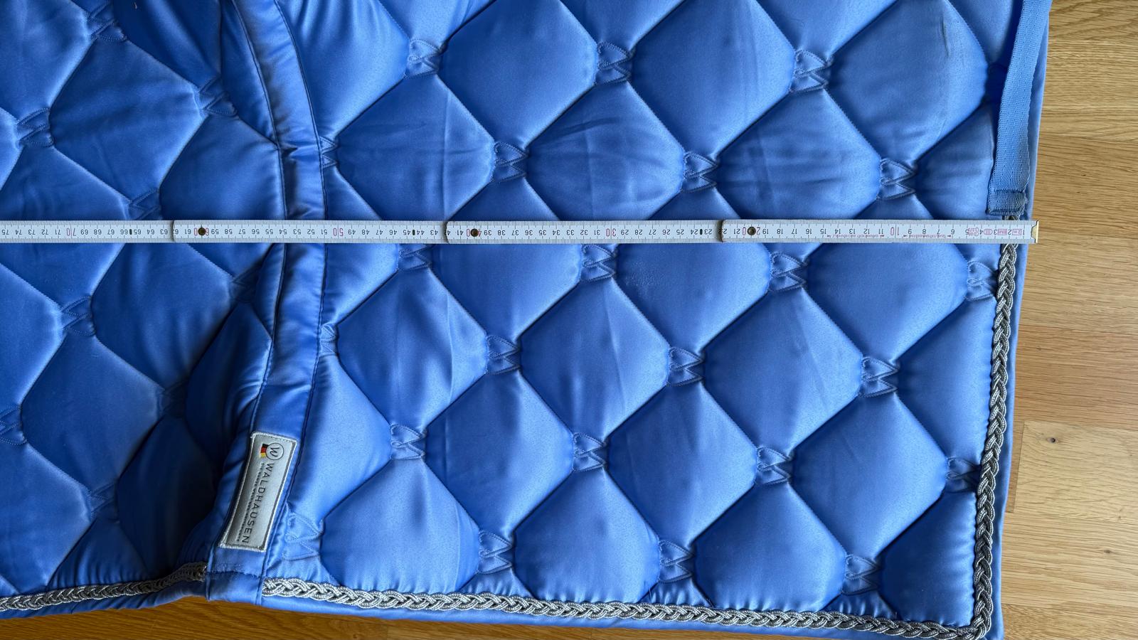Waldhausen Schabracke Valencia Dressur Full Light Blue/Silver Satin Gut