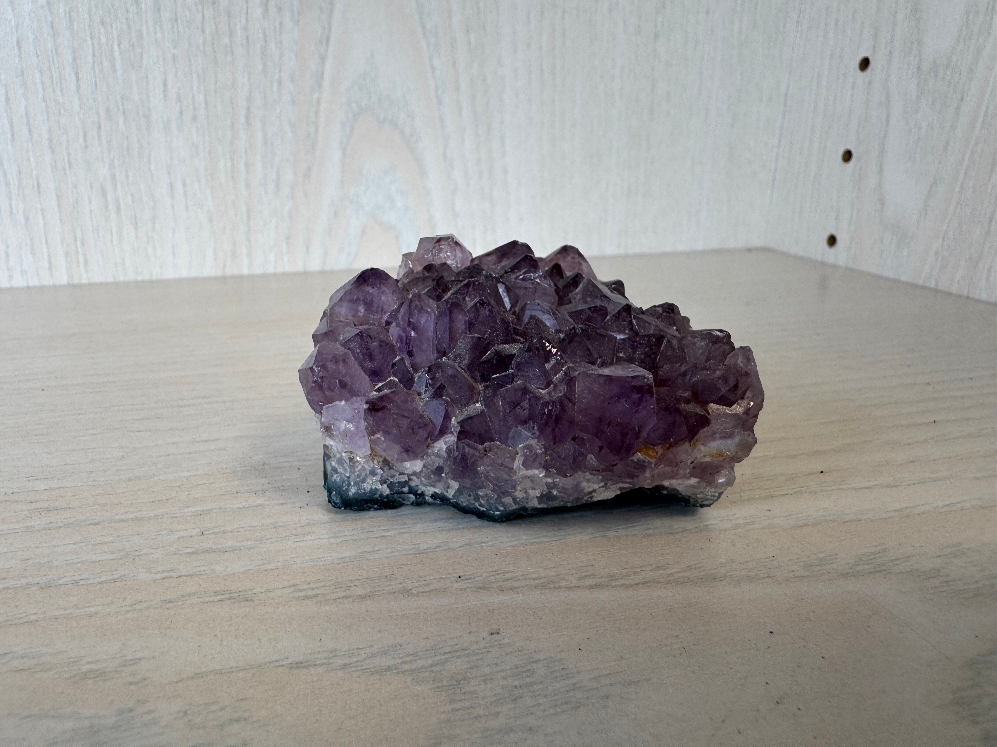 Amethyst Kristall-Cluster 213g – Tiefviolett, Natur, Sehr guter Zustand