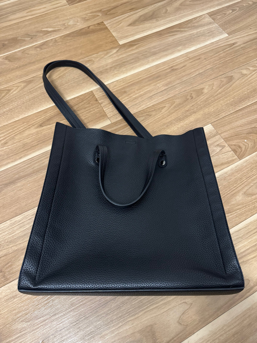 Even&Odd Reversible Tote Large Leder schwarz/rot – sehr gut