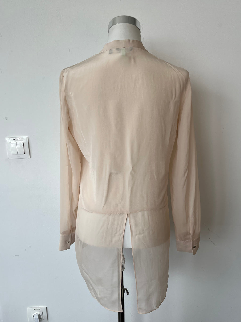 Massimo Dutti Classic V-Neck Blouse Ivory EU 38 Very Good Condition