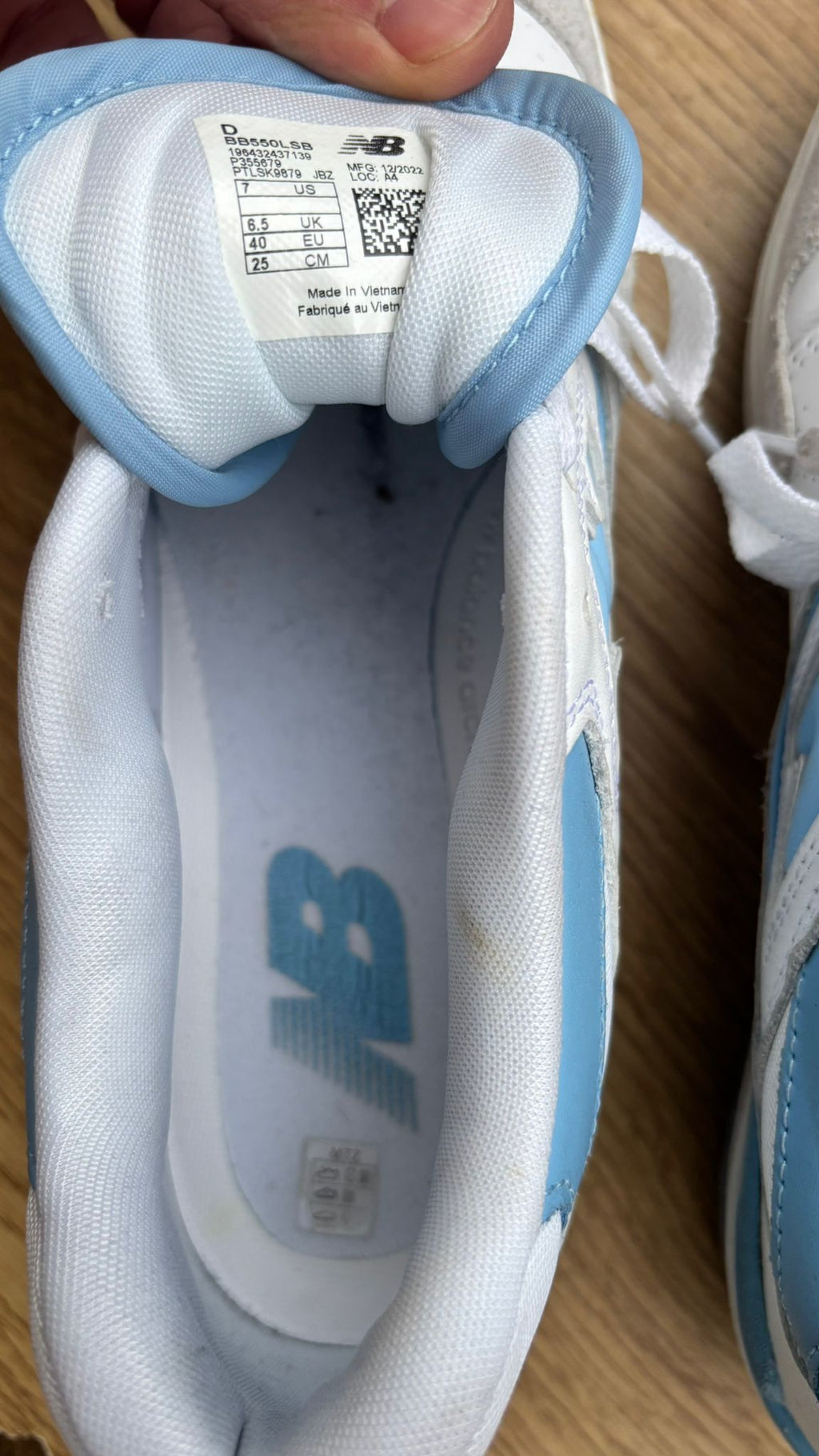 New Balance 550 “University Blue” Sz 40 White/Blue – Good Condition