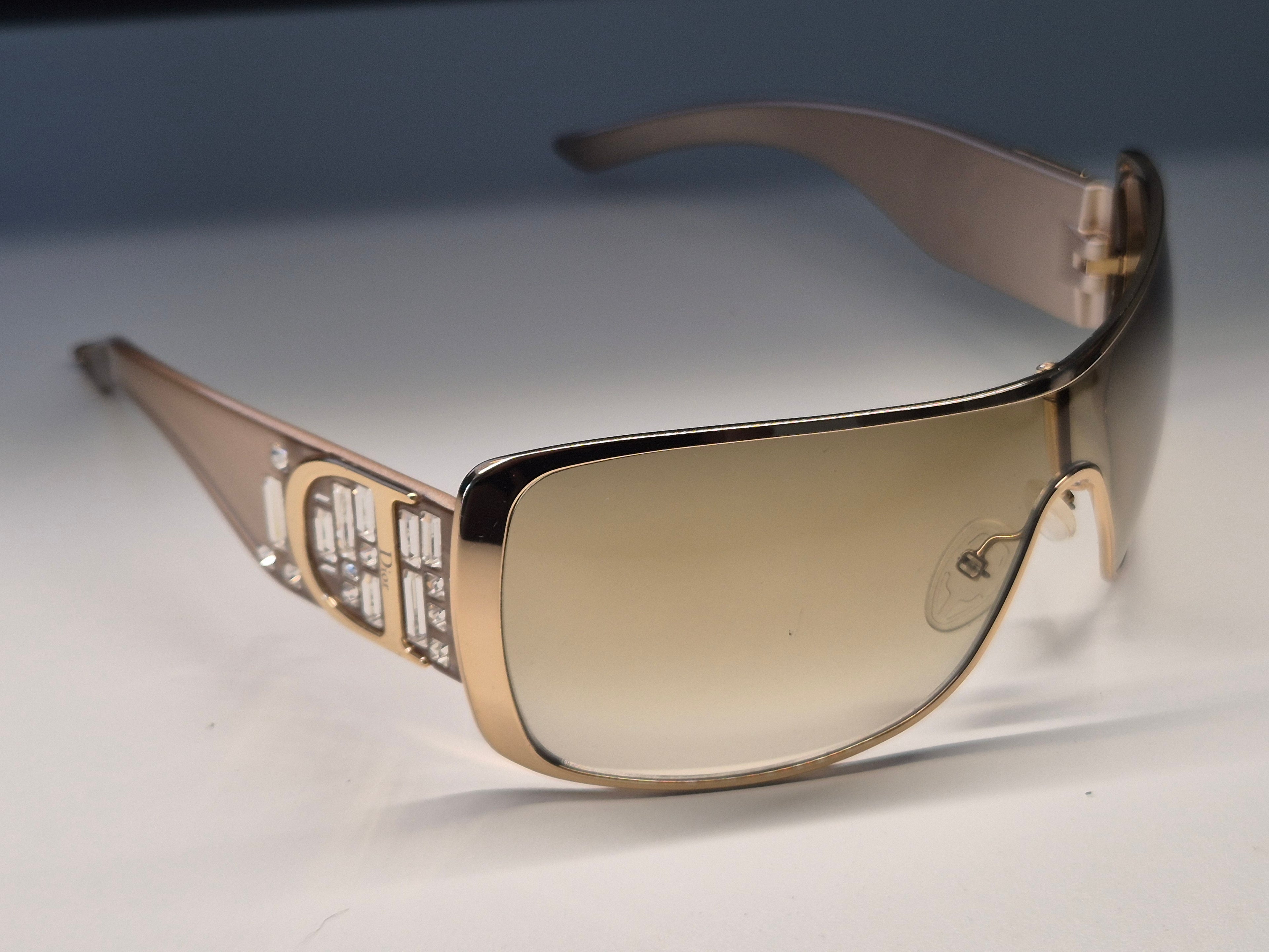 Vintage Dior Crystal Shield Sonnenbrille – Gold, Guter Zustand, Medium