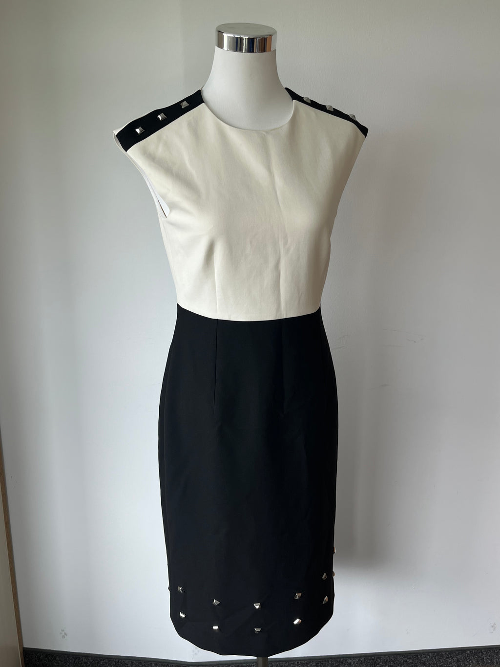 Hugo Boss “Devoka” Dress | EU 36 | Black/White Colour Block | Like New