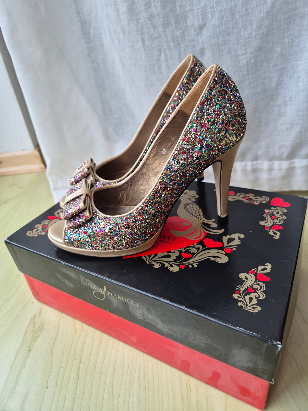 Nina Fiarucci Peep-Toe High Heels, Multicolor Glitter, Gr. 38, Sehr Gut
