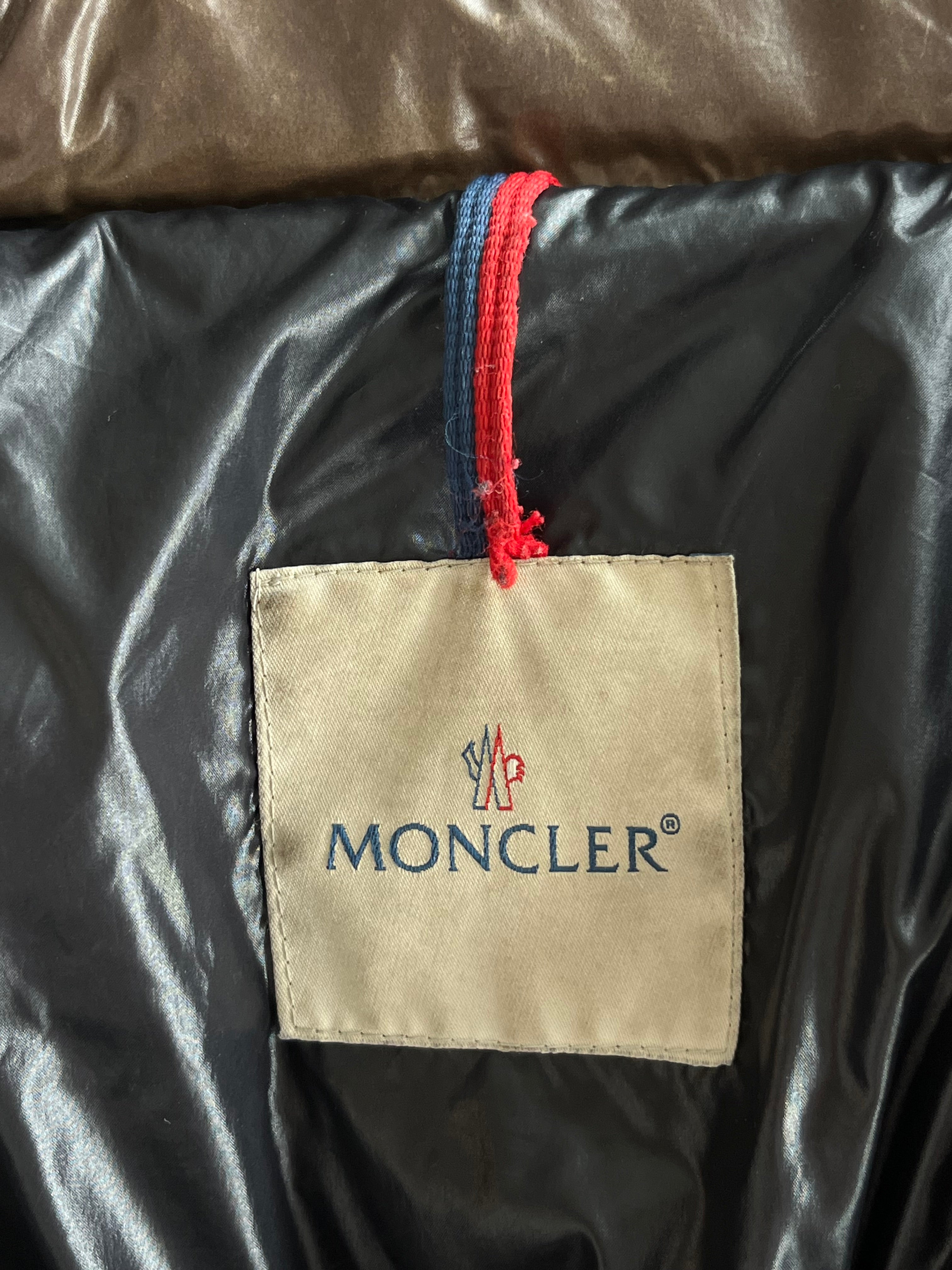 Moncler Herren Daunenjacke Shiny Nylon Olive Gr. 4 Fellkapuze Gebraucht